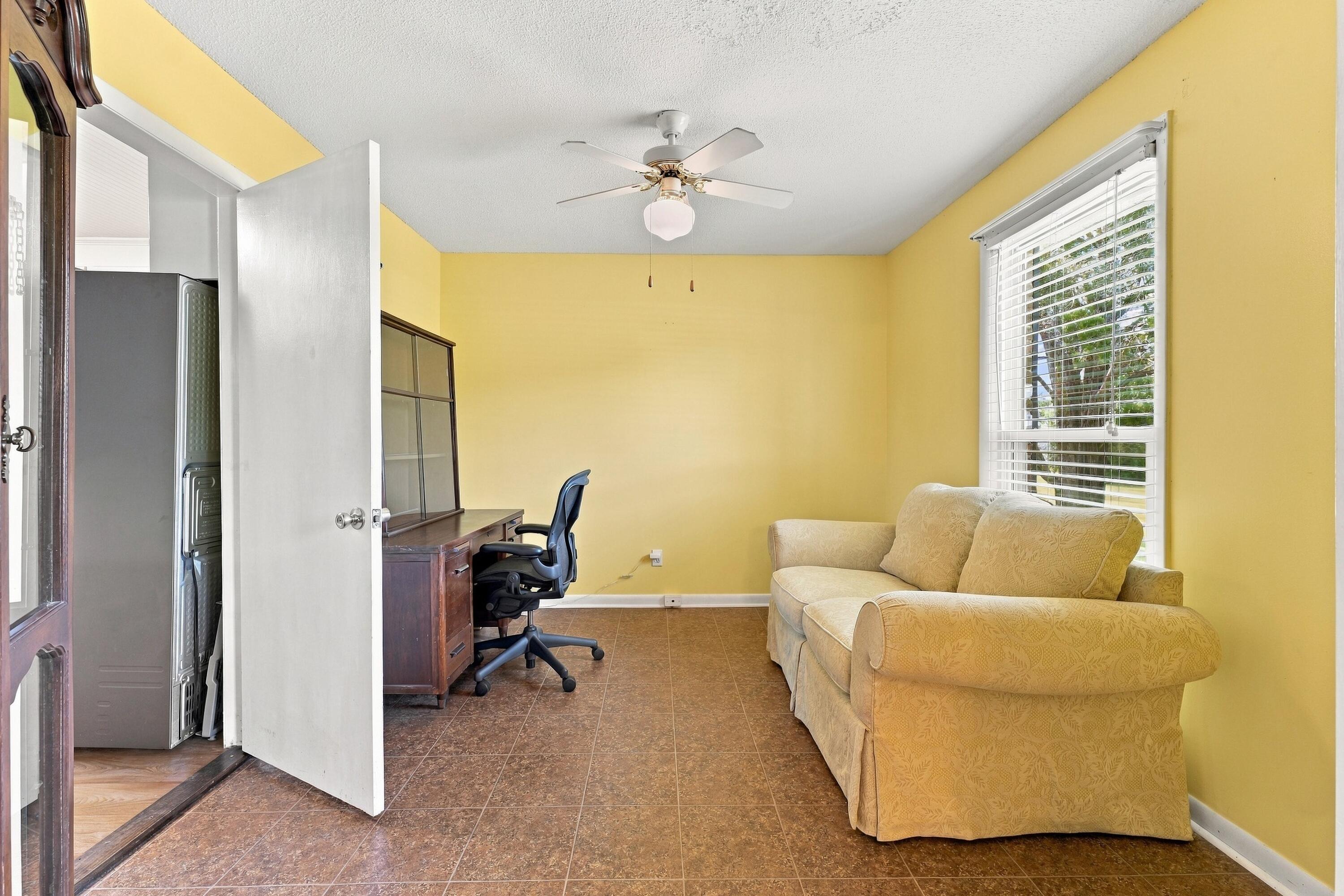 1922 S Live Oak Drive