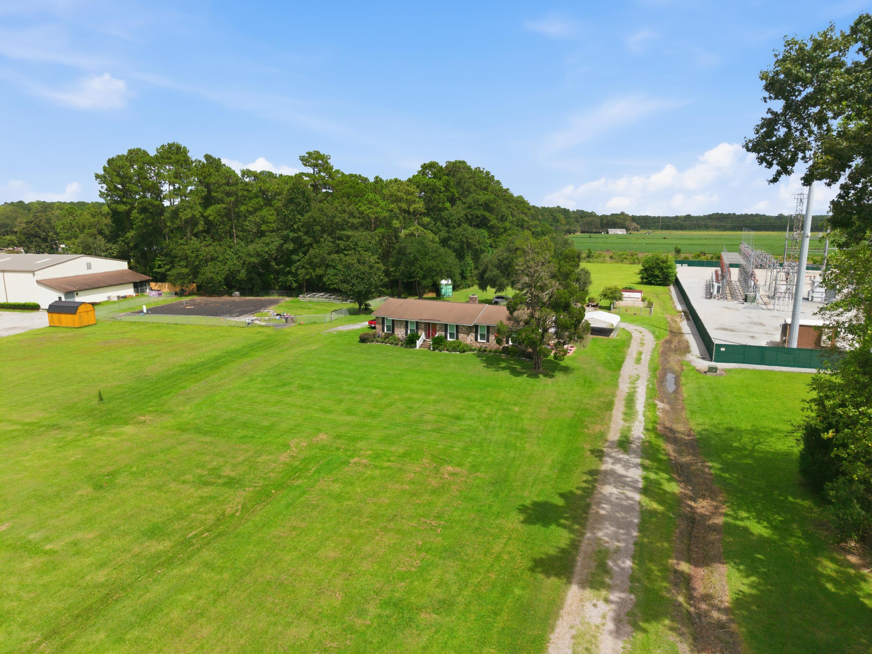 1922 S Live Oak Drive