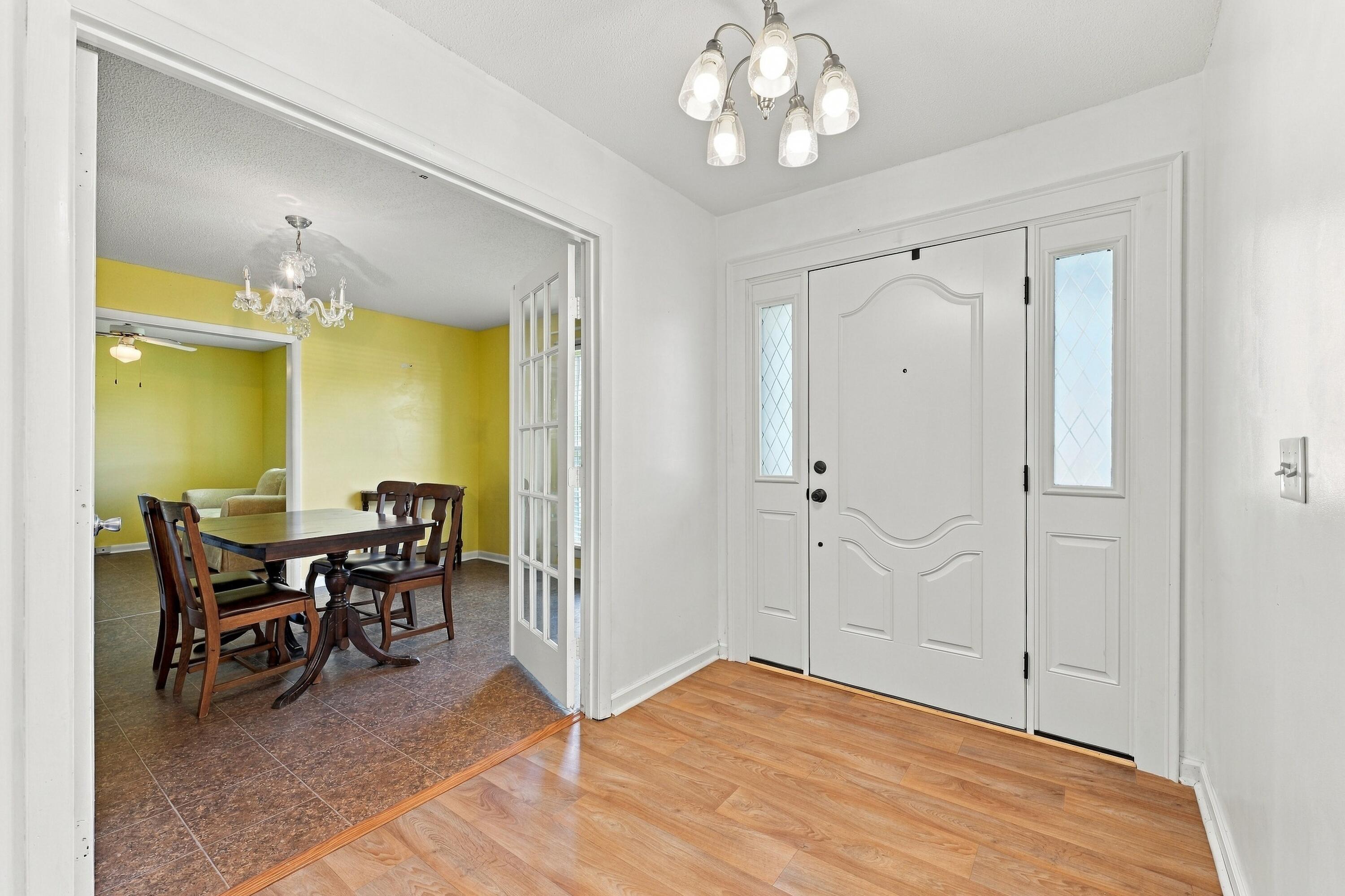 1922 S Live Oak Drive