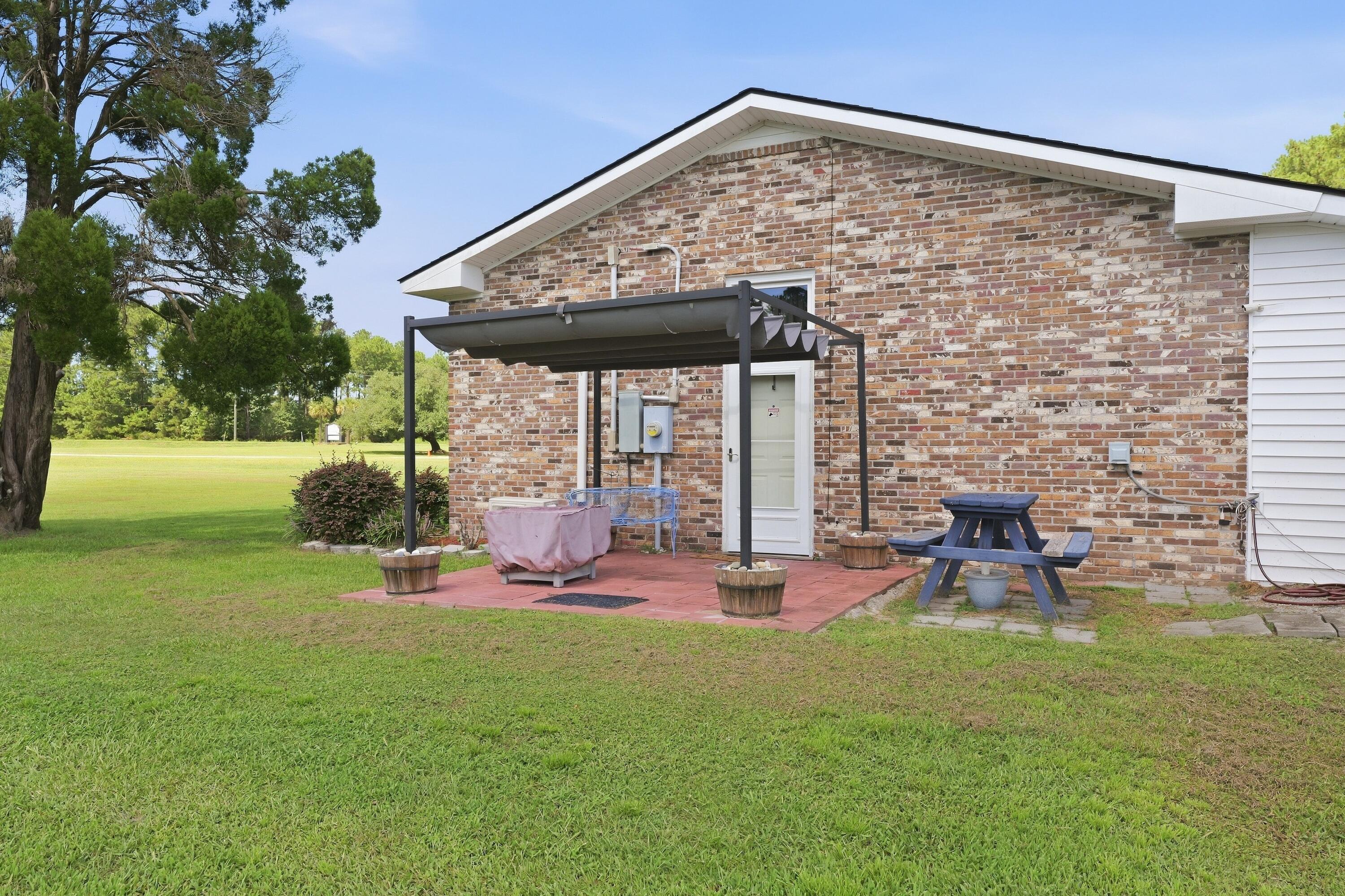 1922 S Live Oak Drive