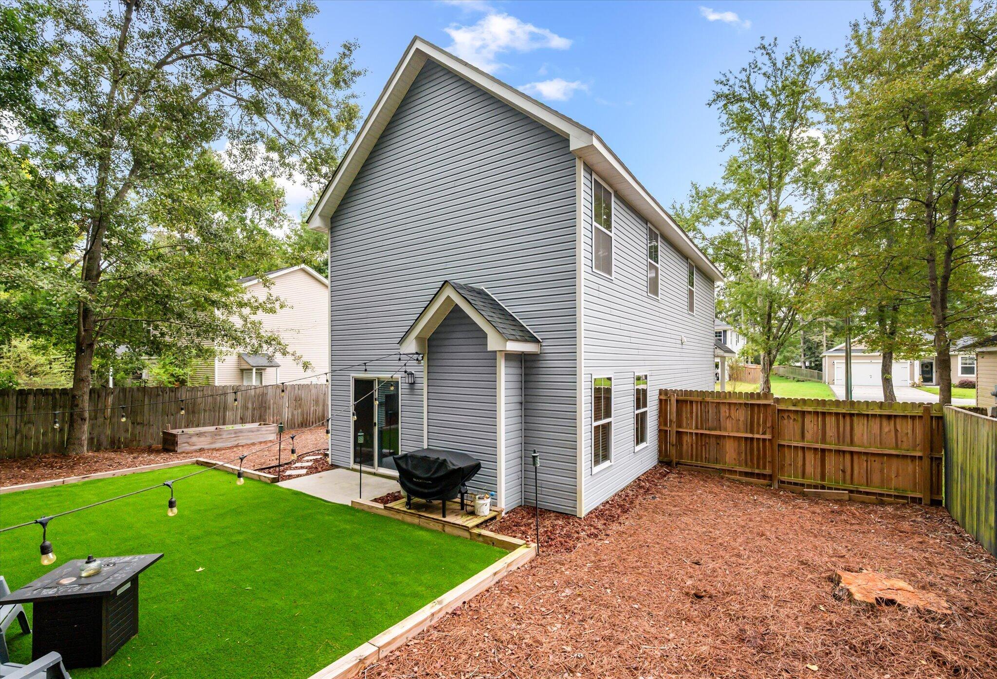 187 W Pine Street