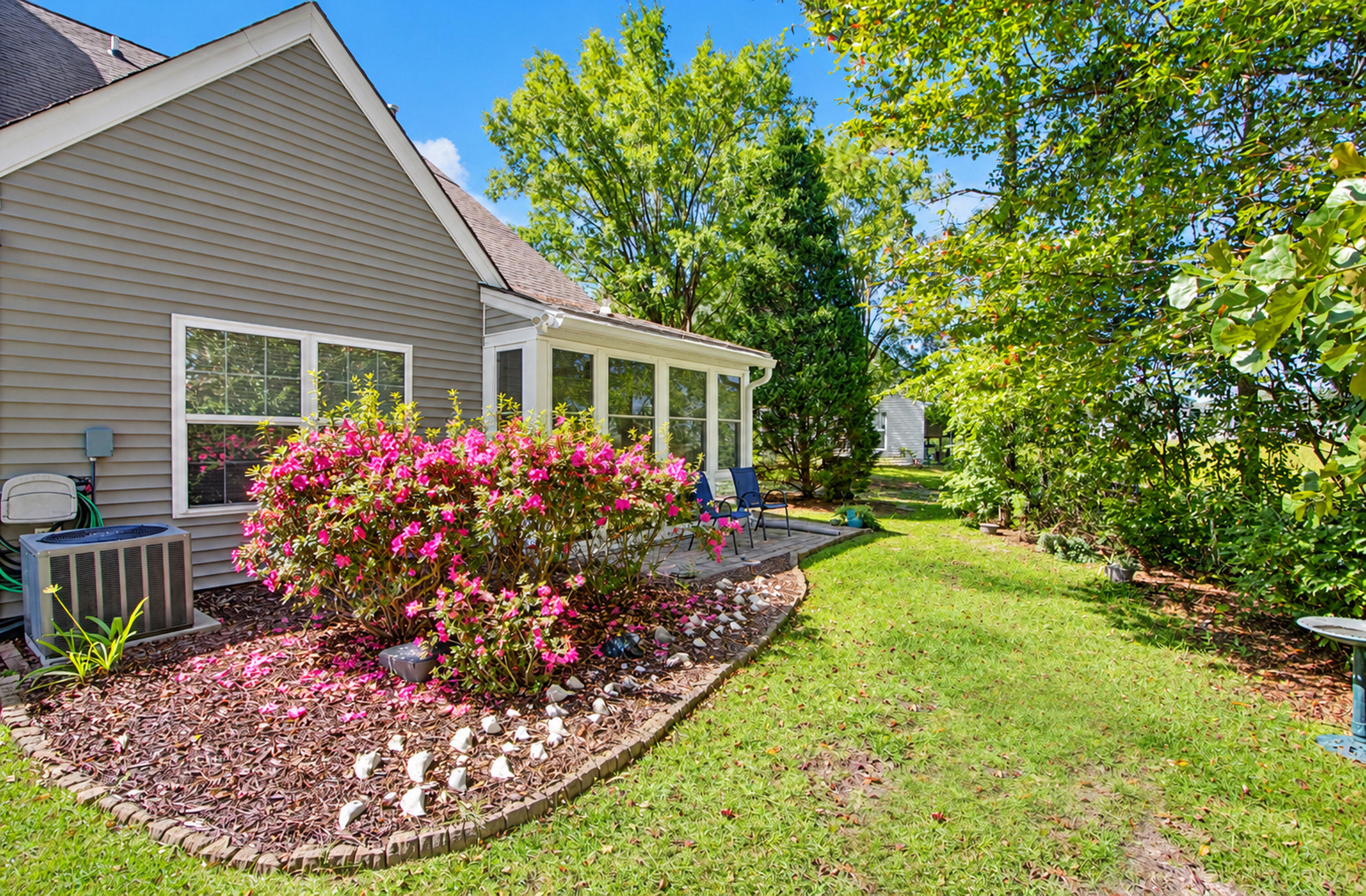 1200 Yellow Hawthorn Circle