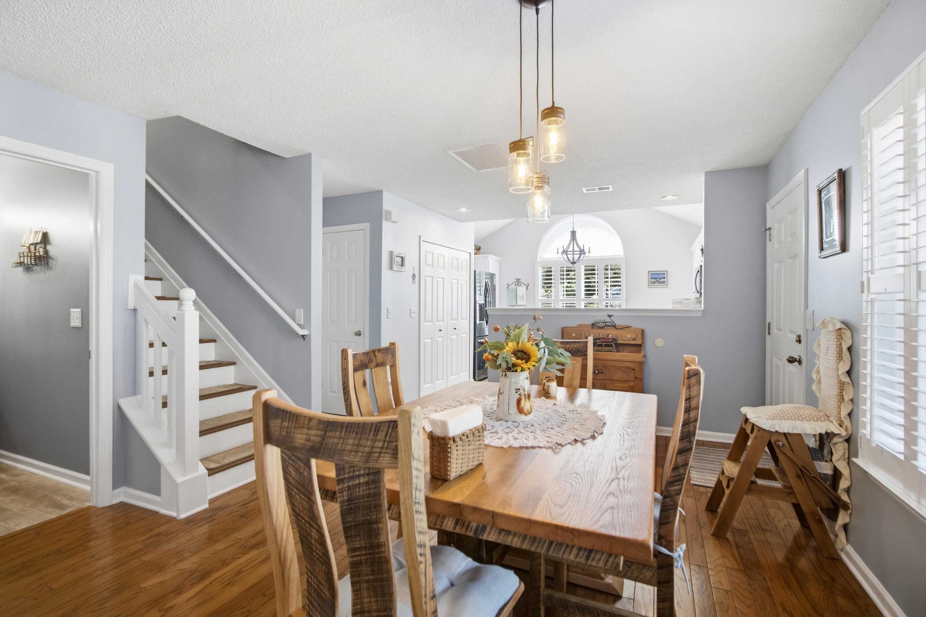 1200 Yellow Hawthorn Circle