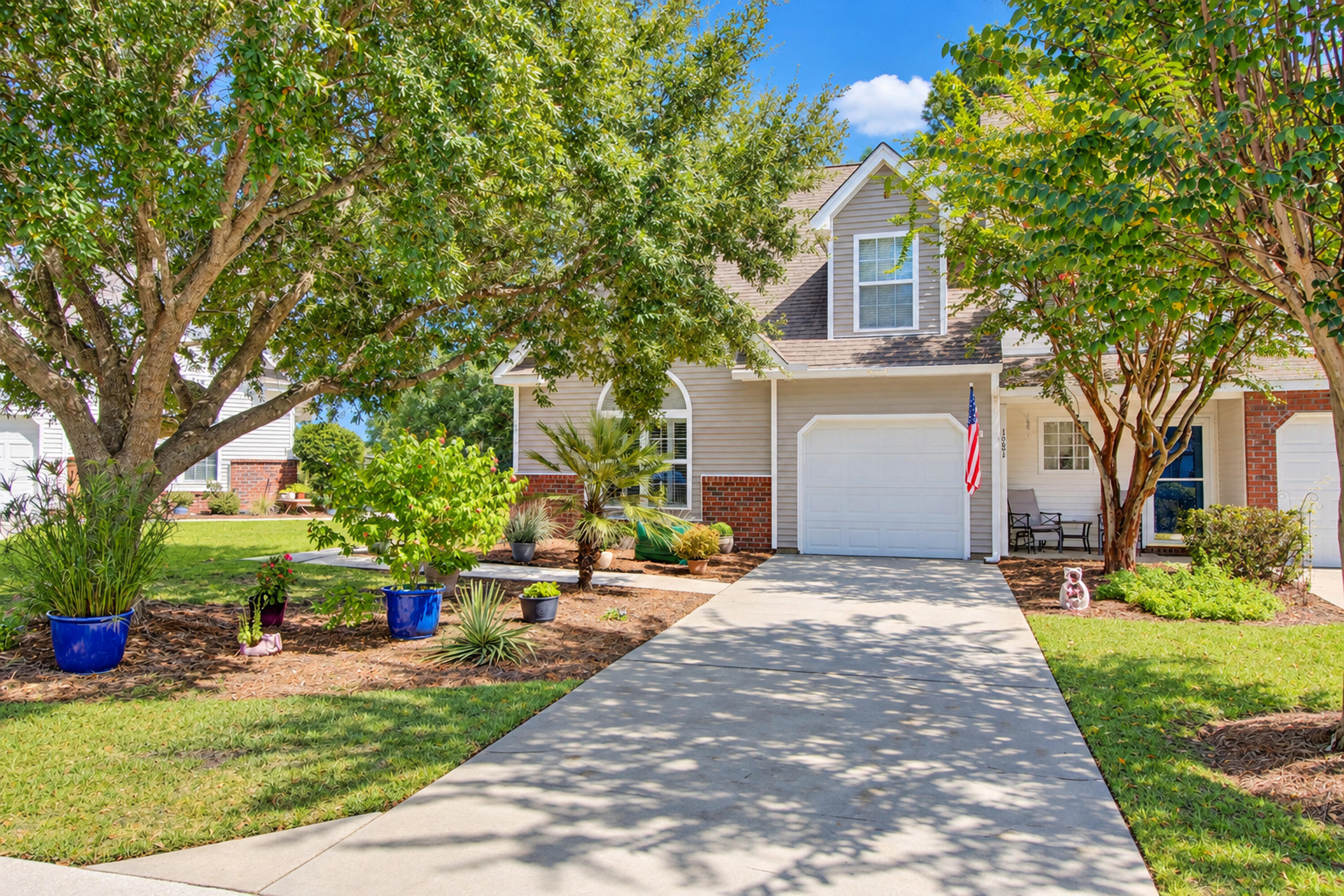 1200 Yellow Hawthorn Circle