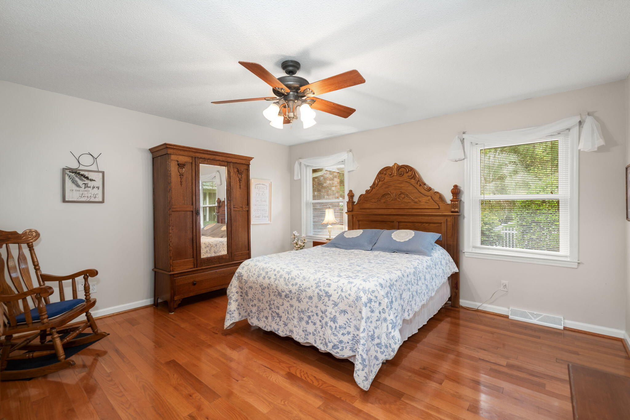 102 Caveson Drive