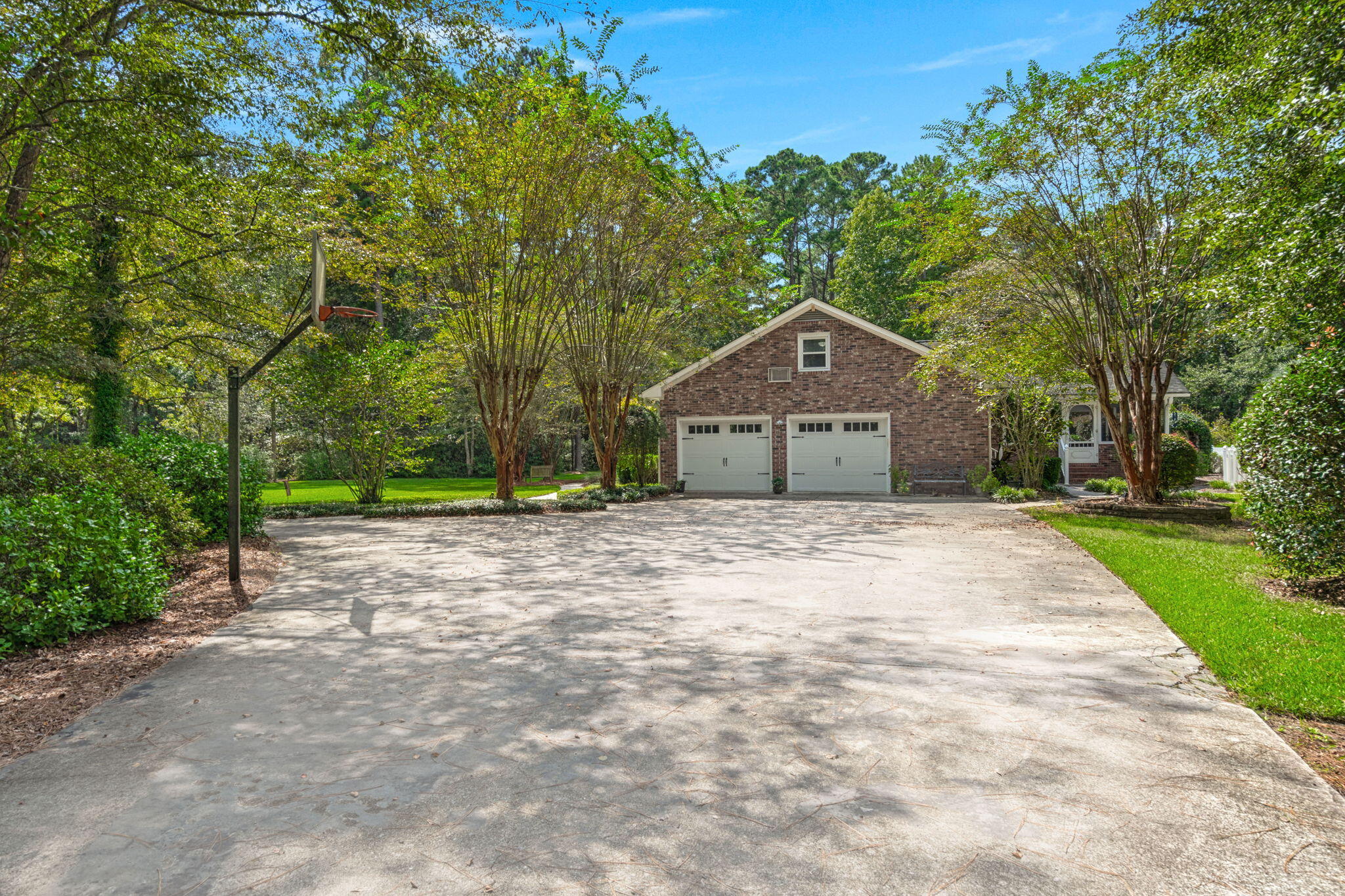 102 Caveson Drive