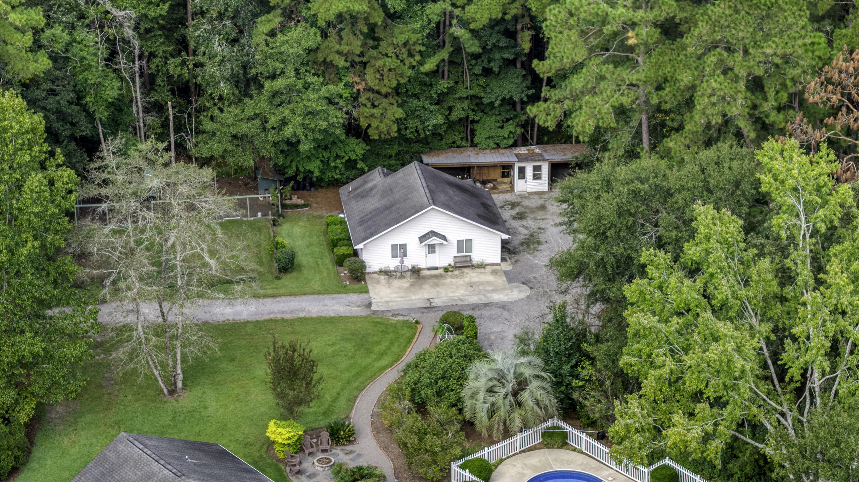 102 Caveson Drive