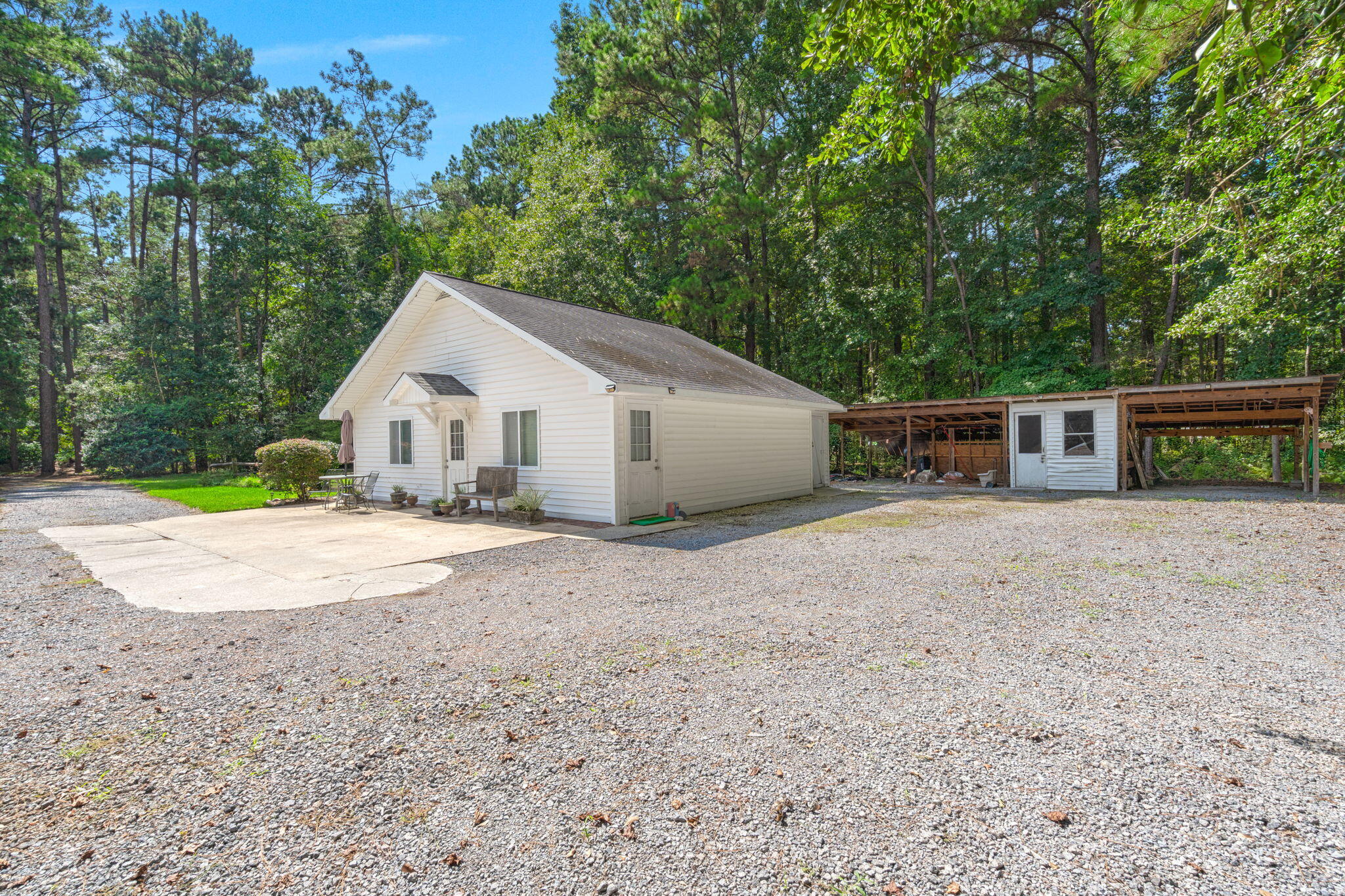 102 Caveson Drive