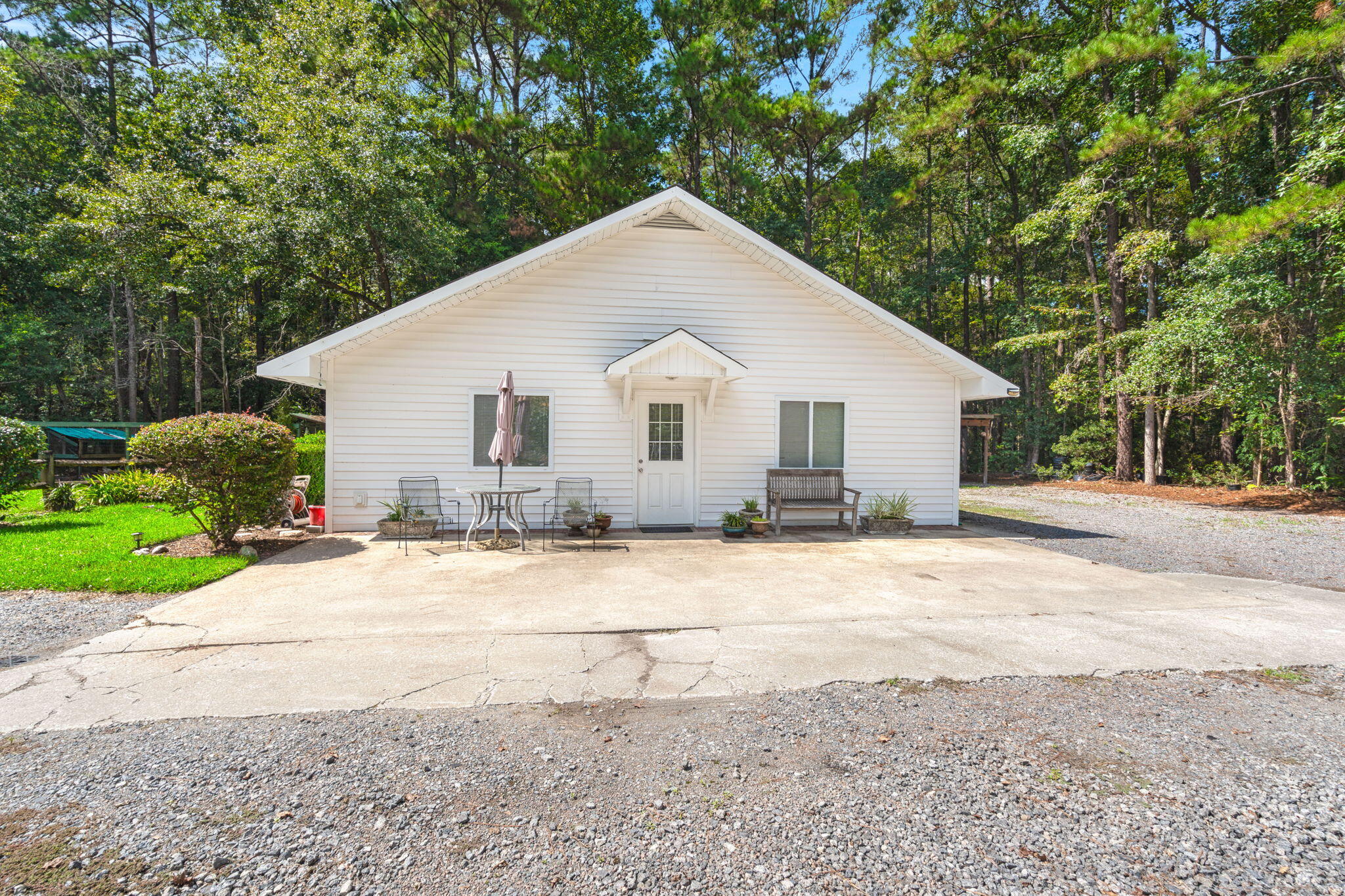 102 Caveson Drive