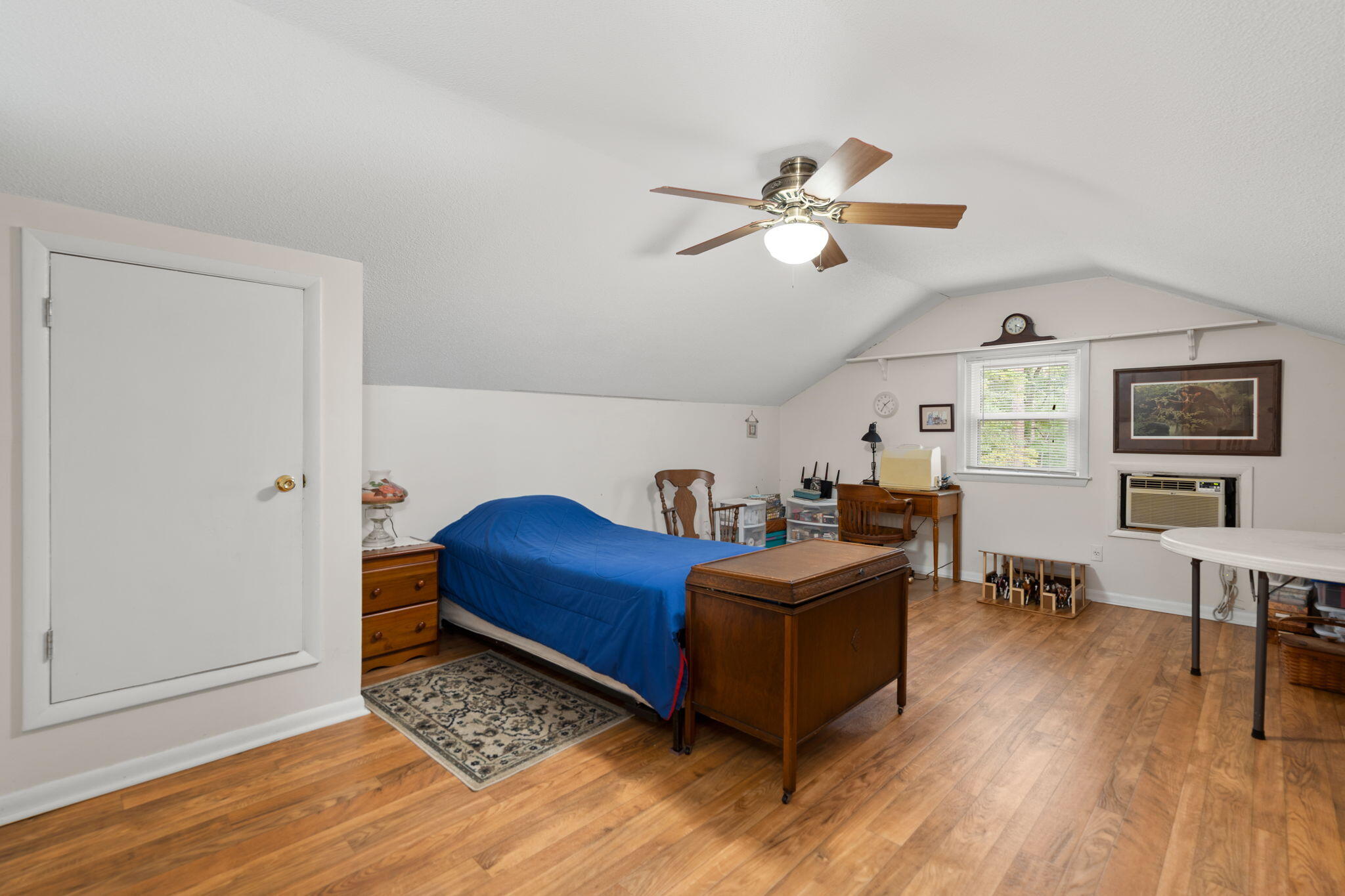 102 Caveson Drive
