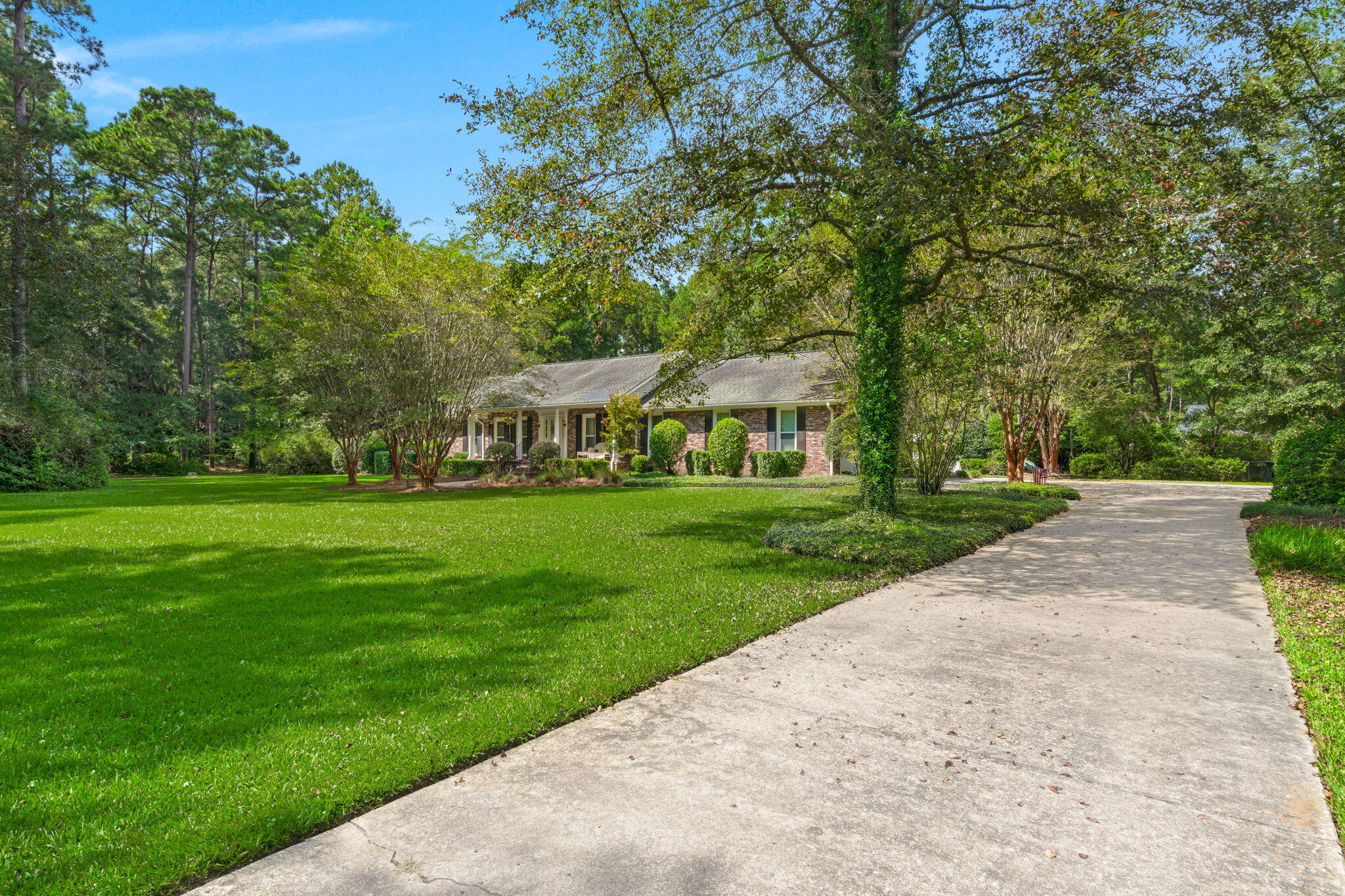 102 Caveson Drive