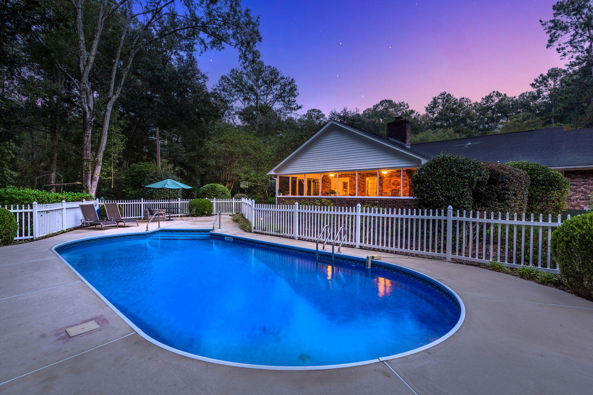 102 Caveson Drive