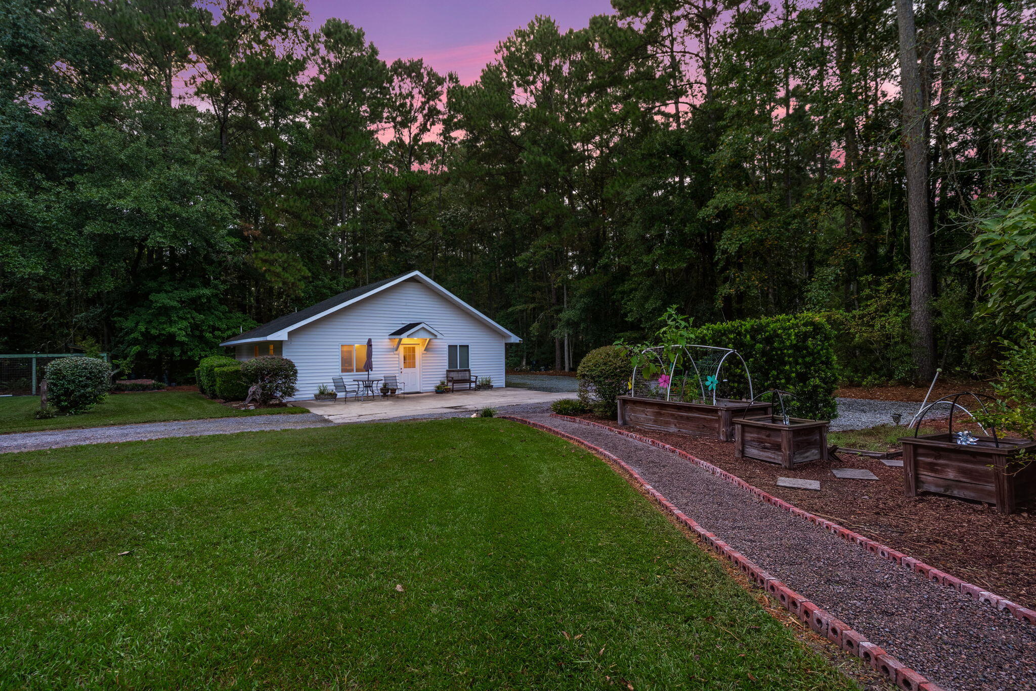 102 Caveson Drive