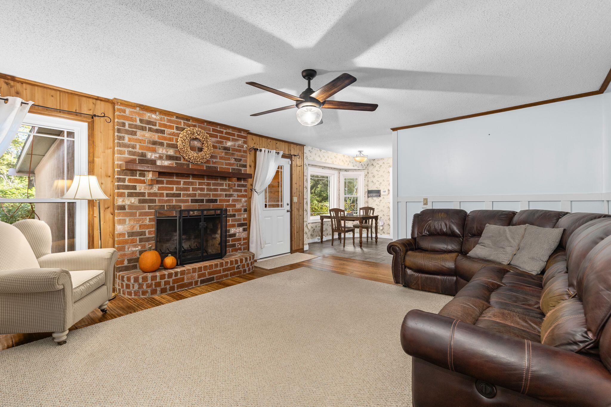 104 Sweetbriar Road