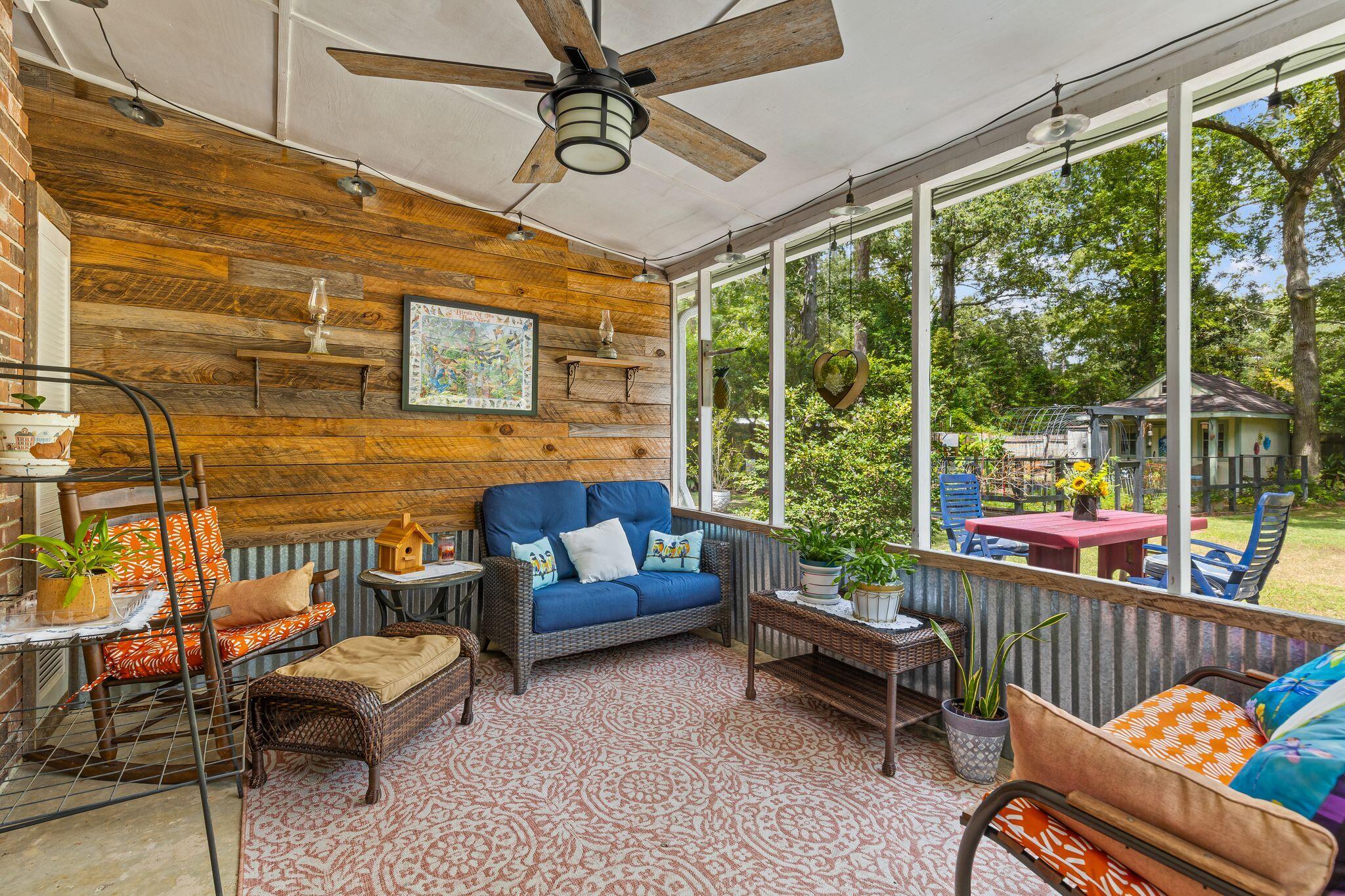 104 Sweetbriar Road