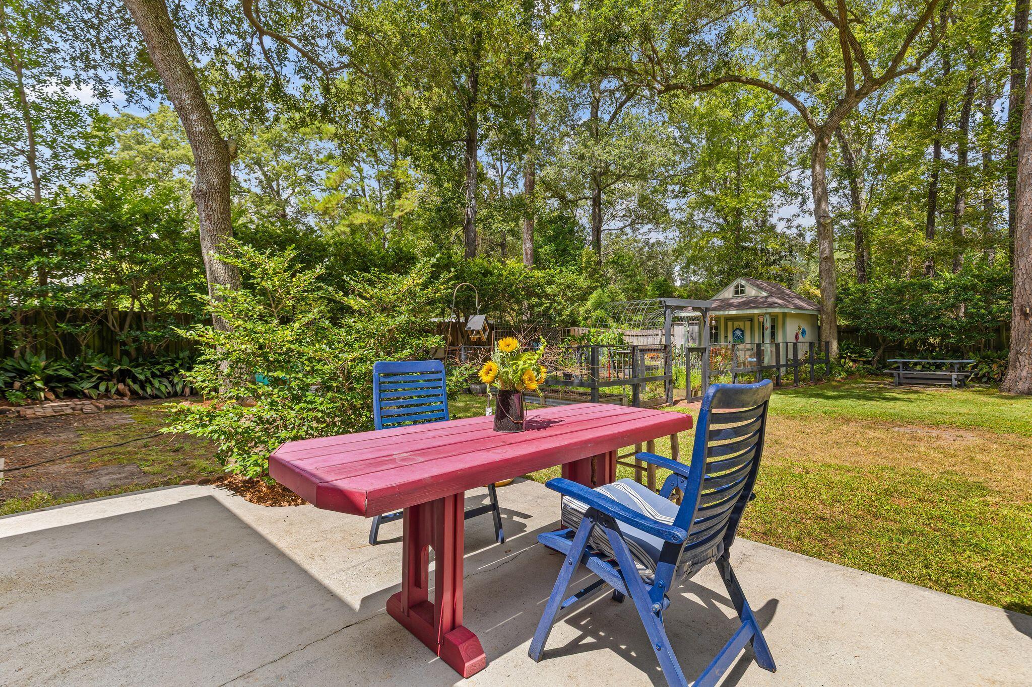 104 Sweetbriar Road