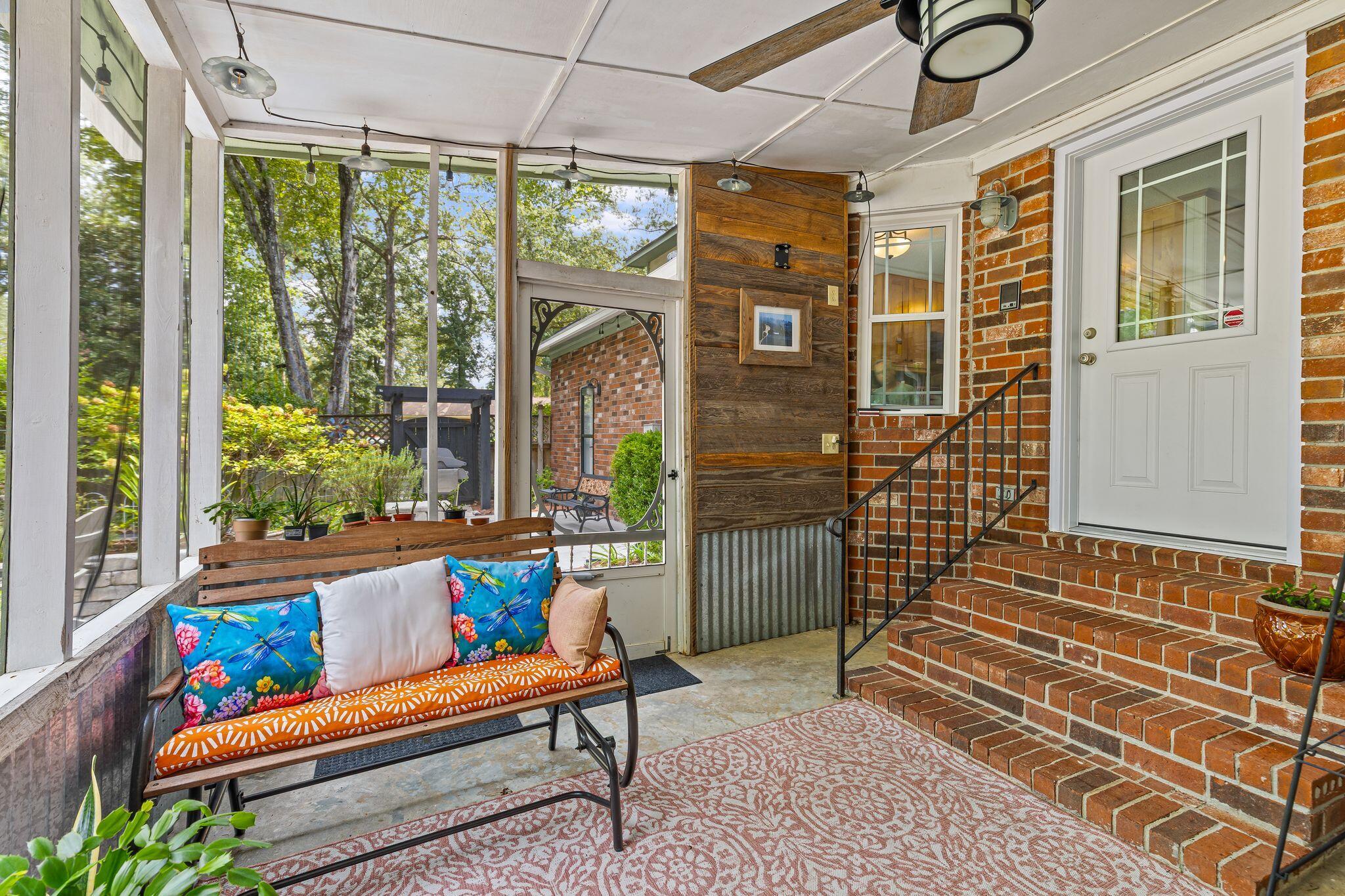 104 Sweetbriar Road