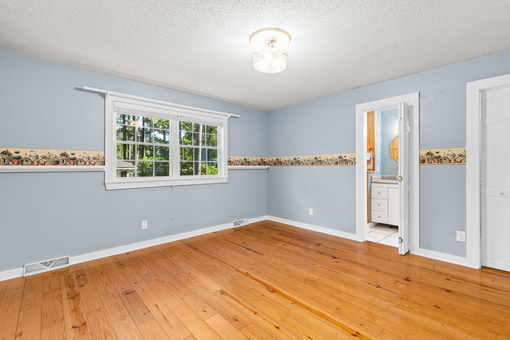 104 Sweetbriar Road
