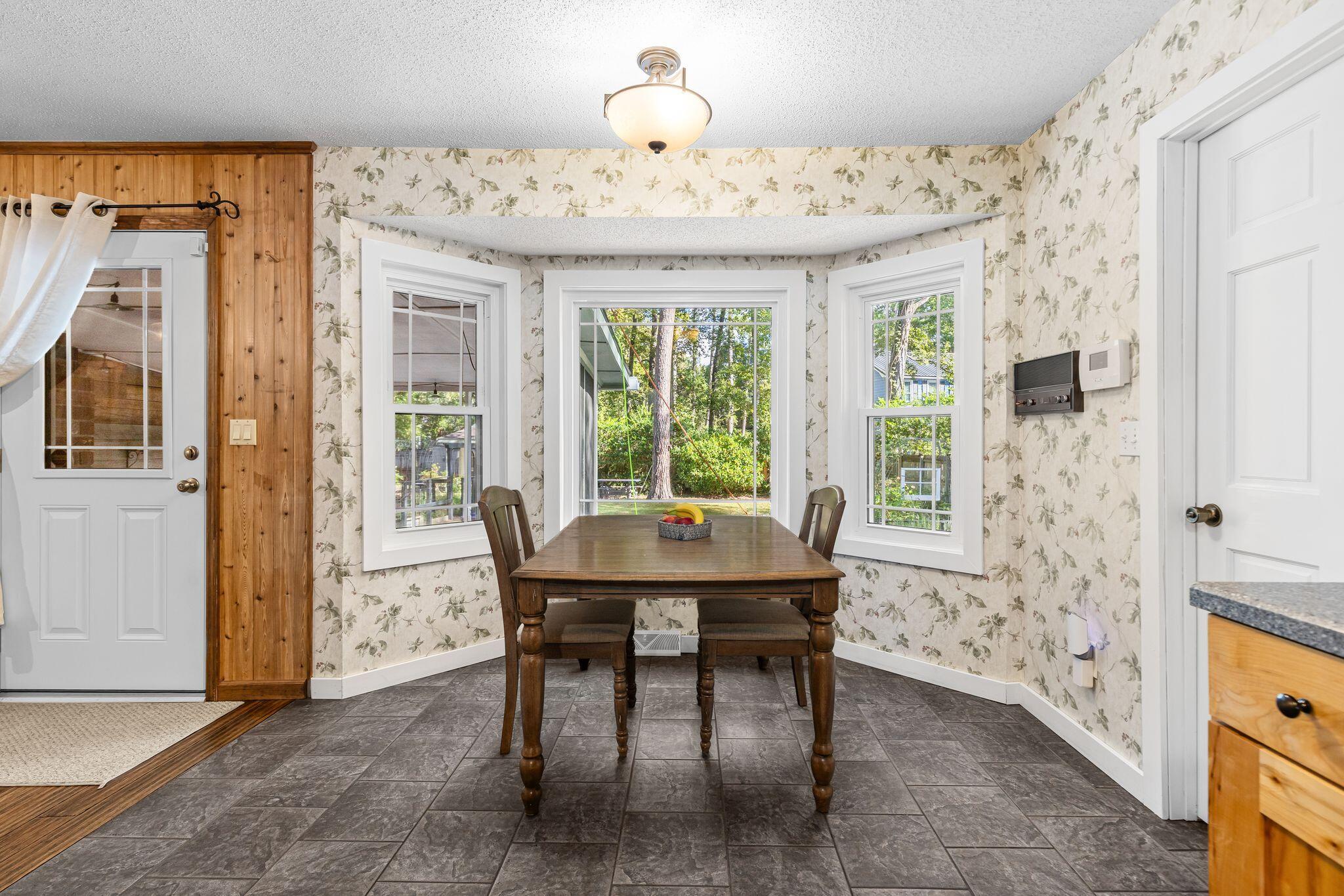 104 Sweetbriar Road
