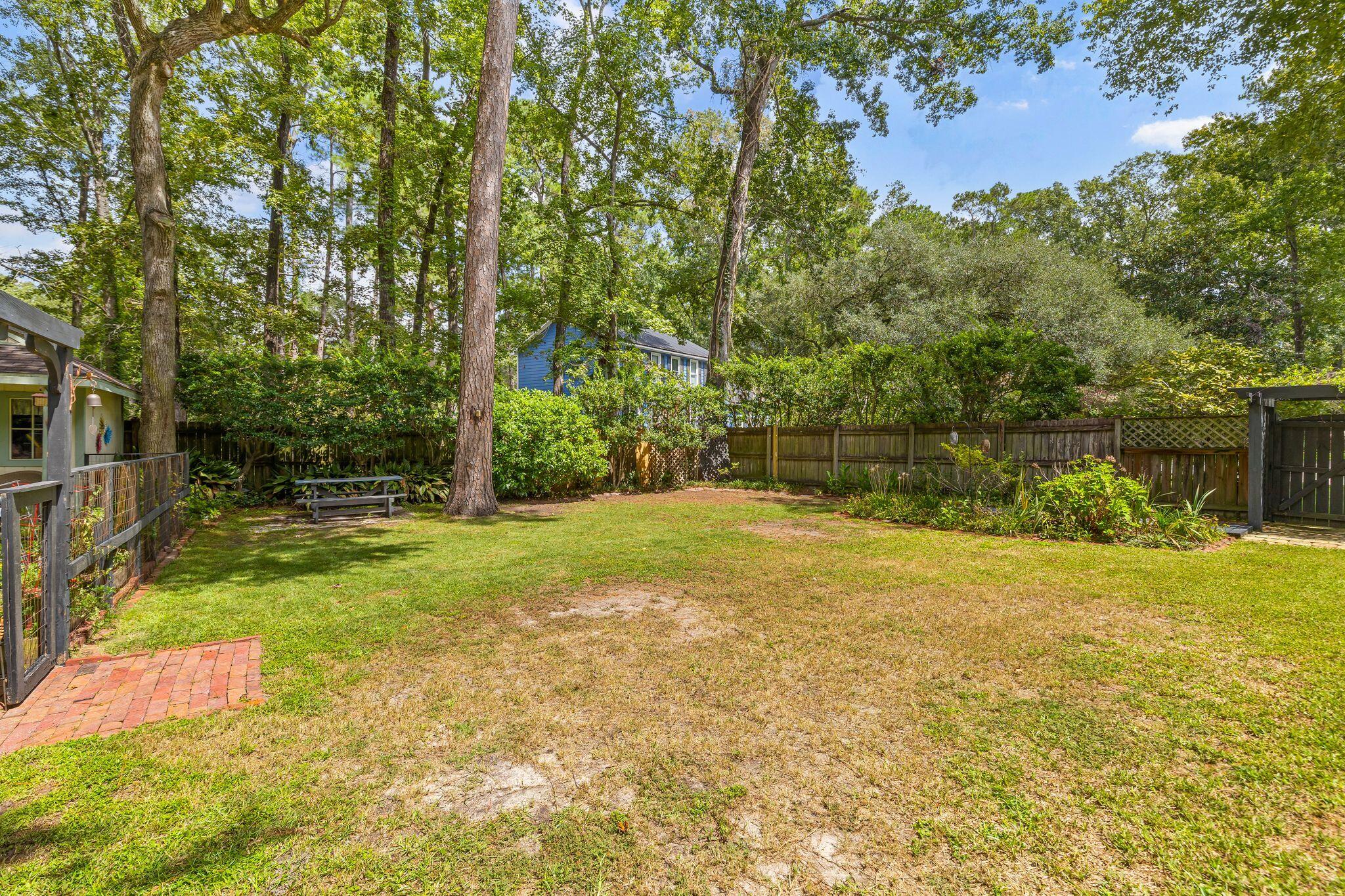104 Sweetbriar Road