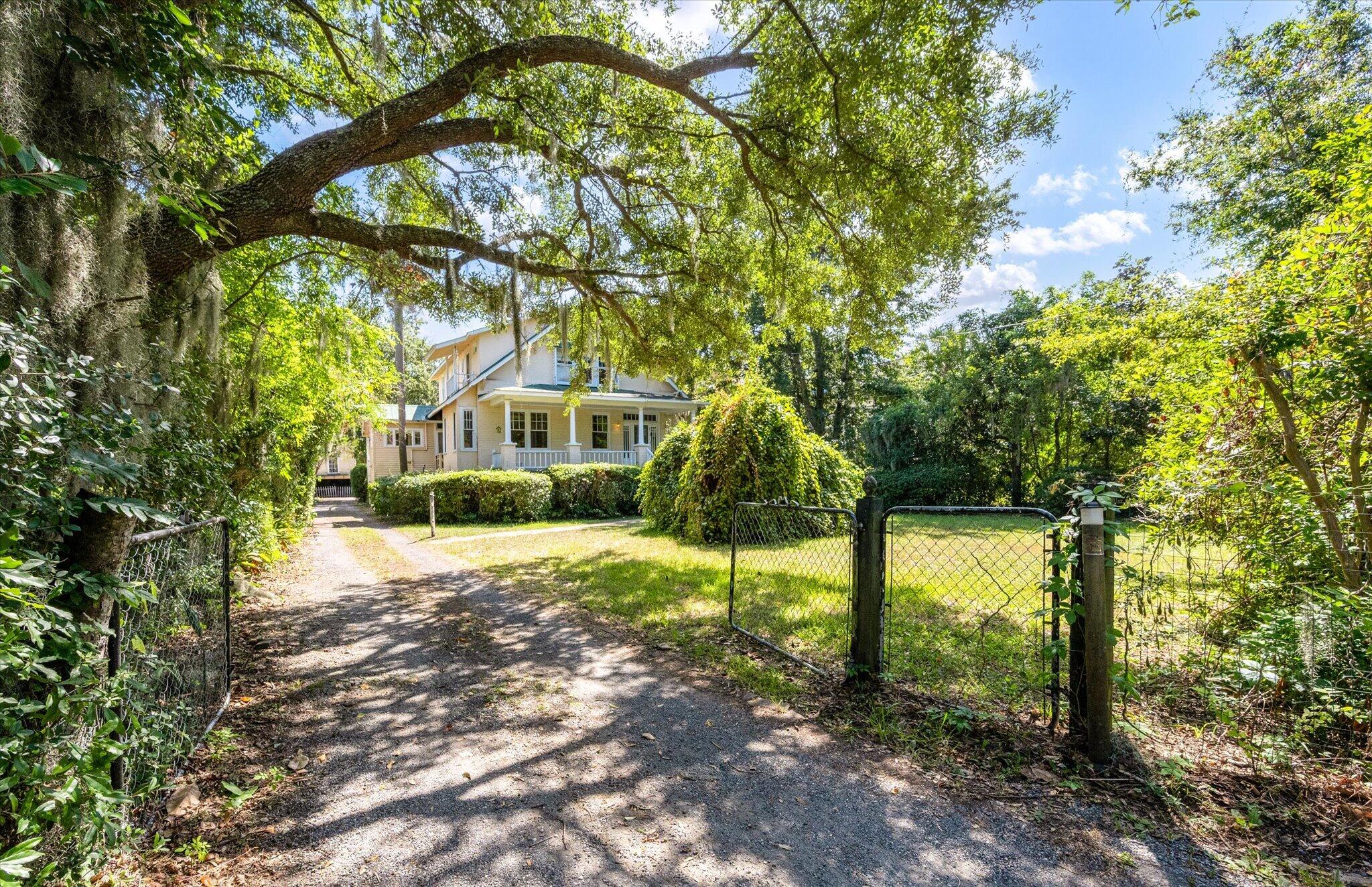 11 Formosa Drive