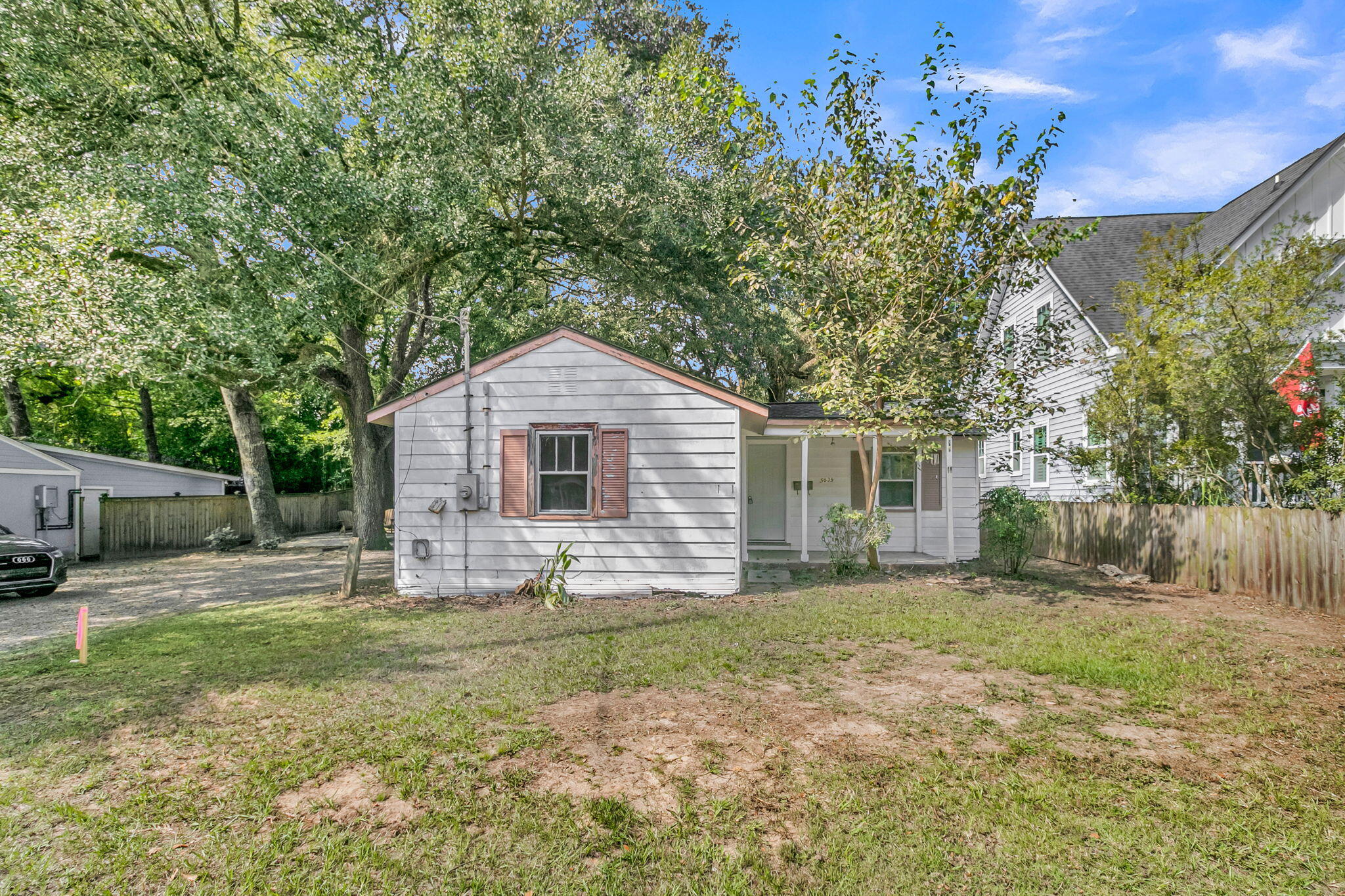 5039 Alpha Street