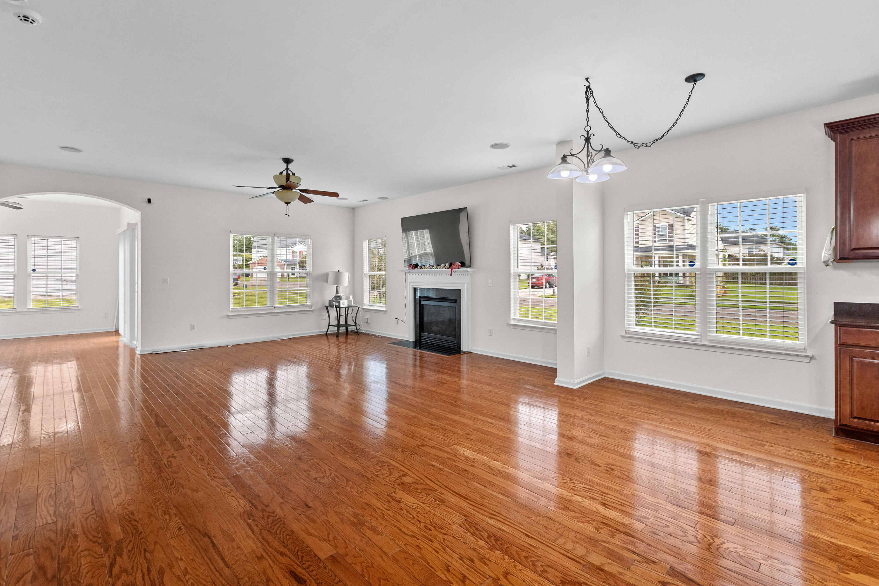 7433 Painted Bunting Way