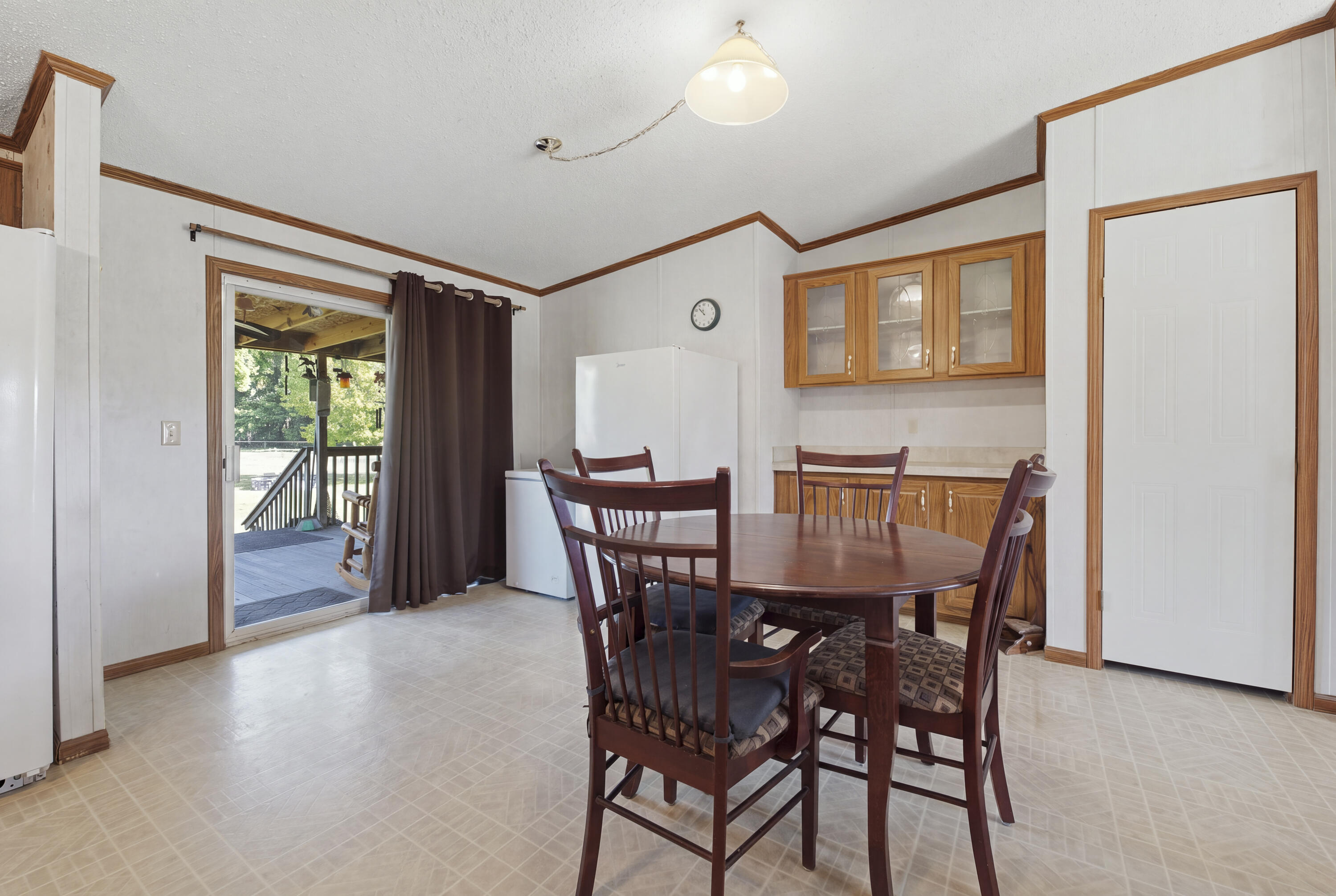 182 Hillcrest Drive