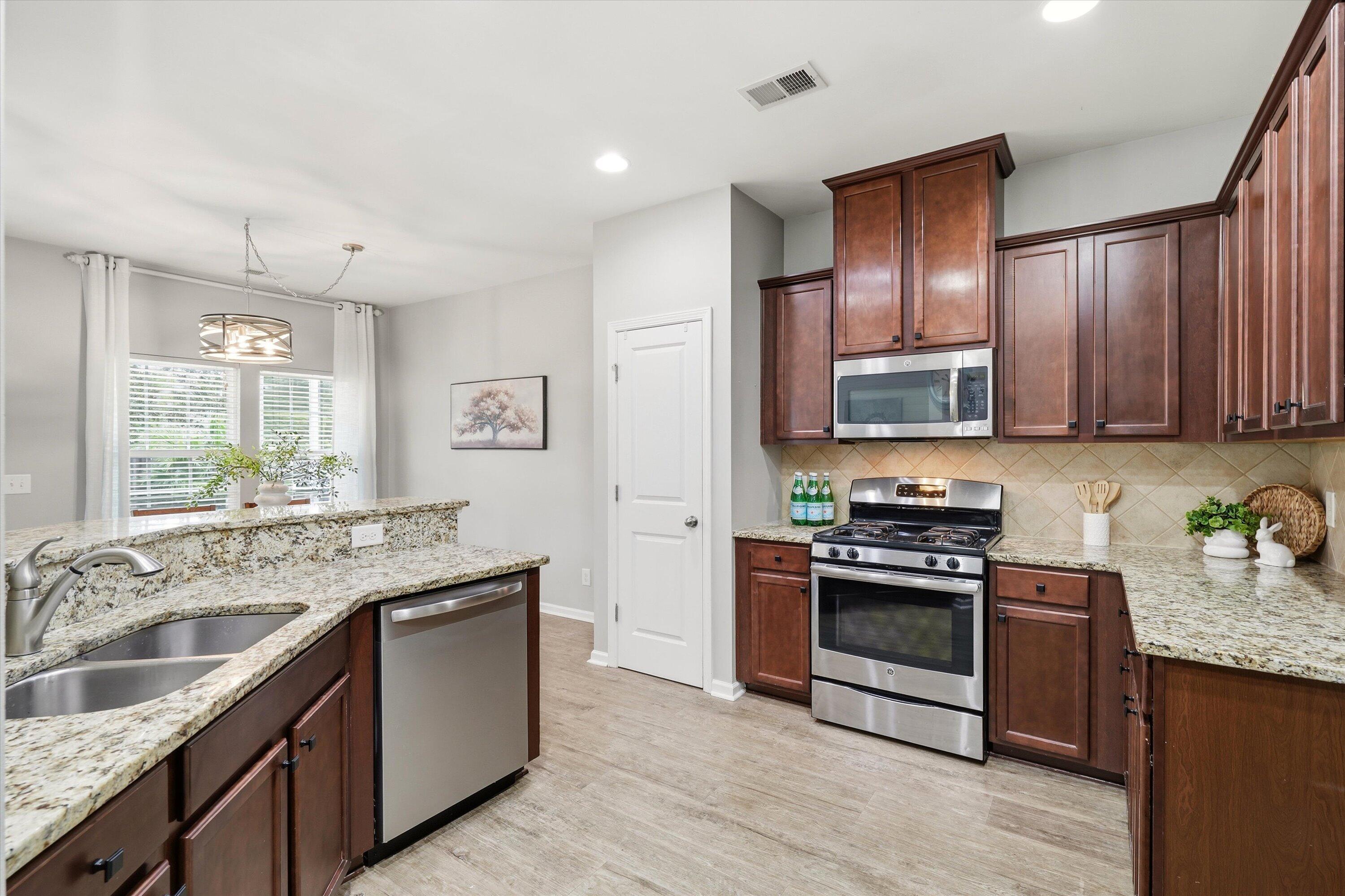 4906 White Cedar Road