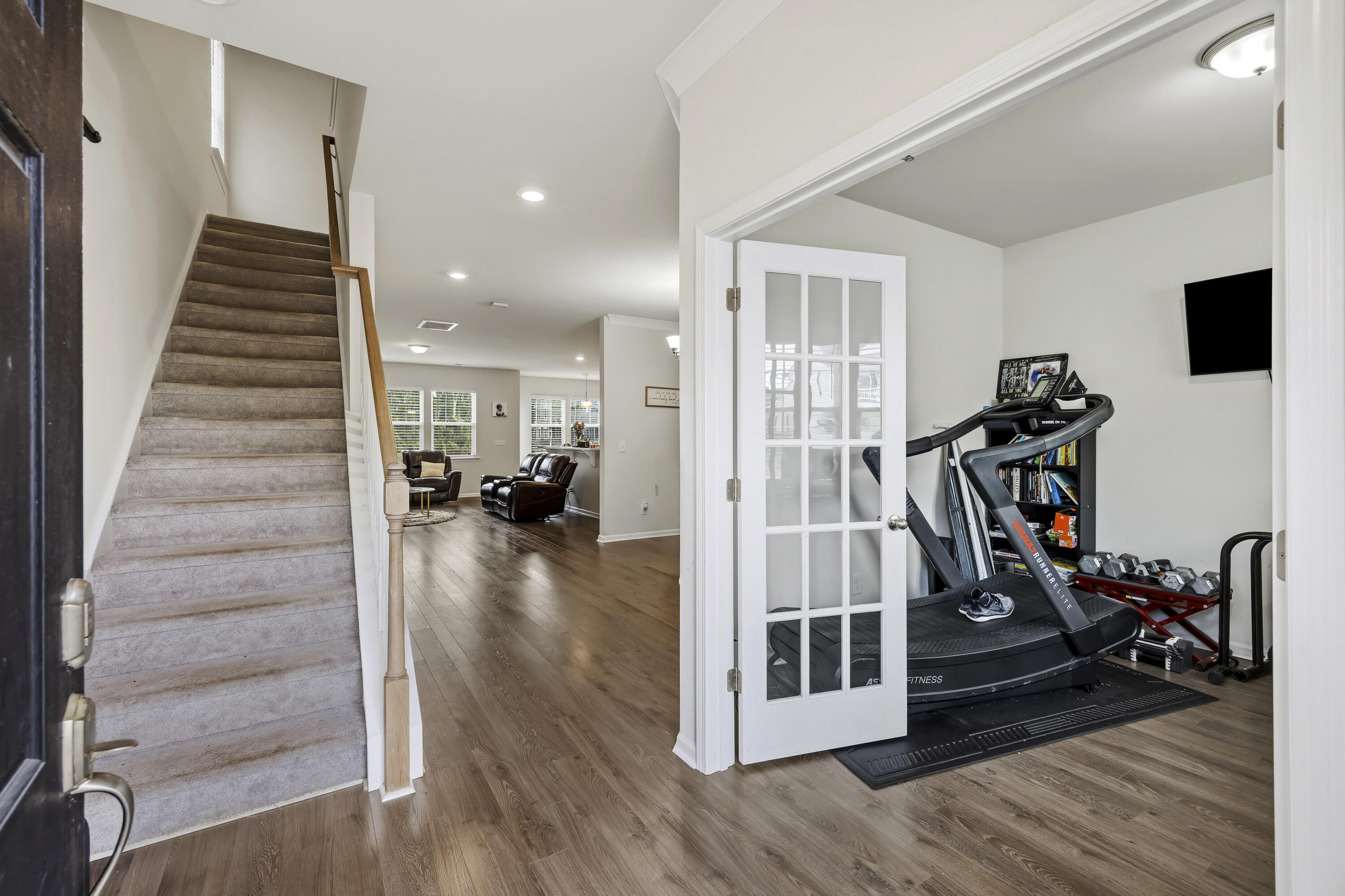 9904 Pin Cherry Court