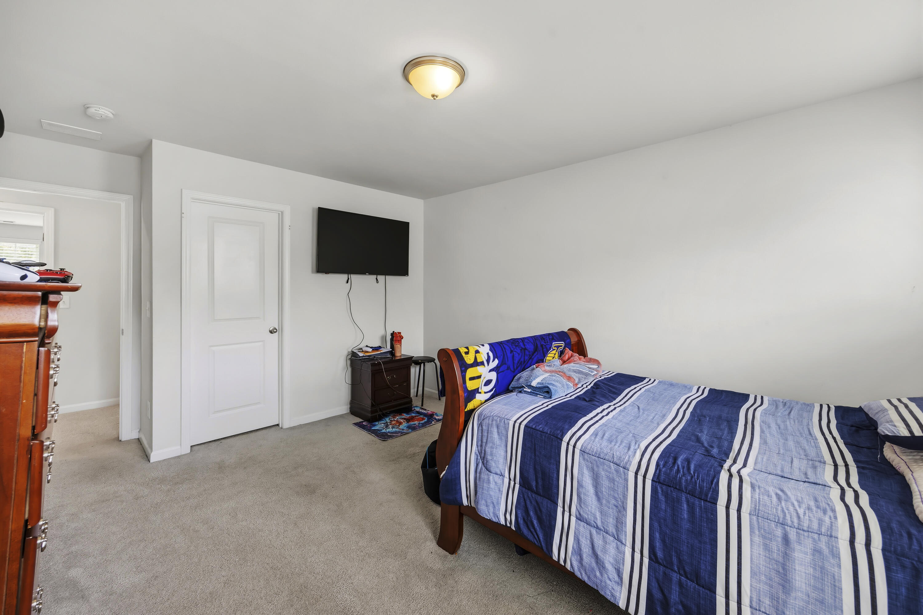 9904 Pin Cherry Court