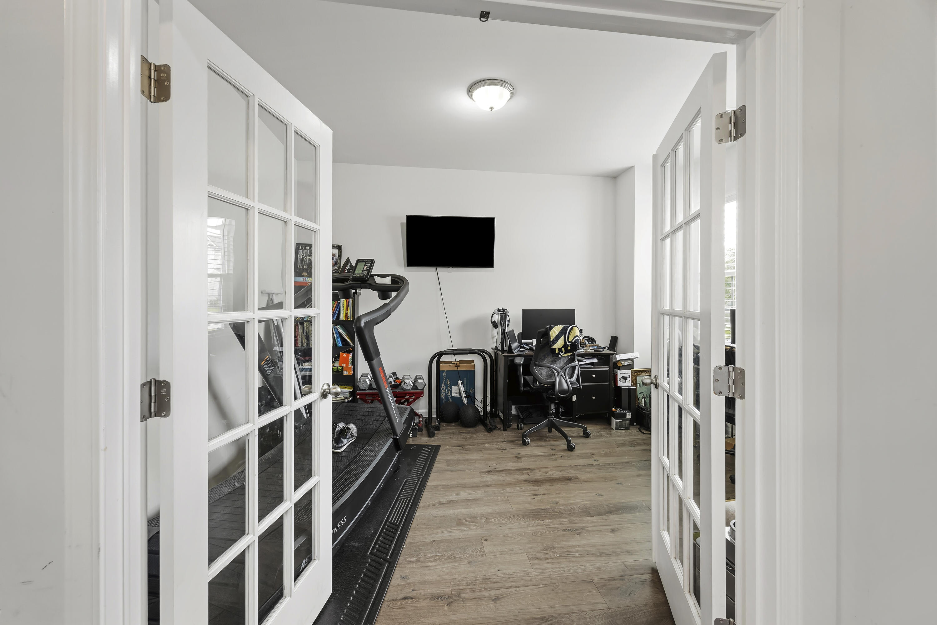 9904 Pin Cherry Court