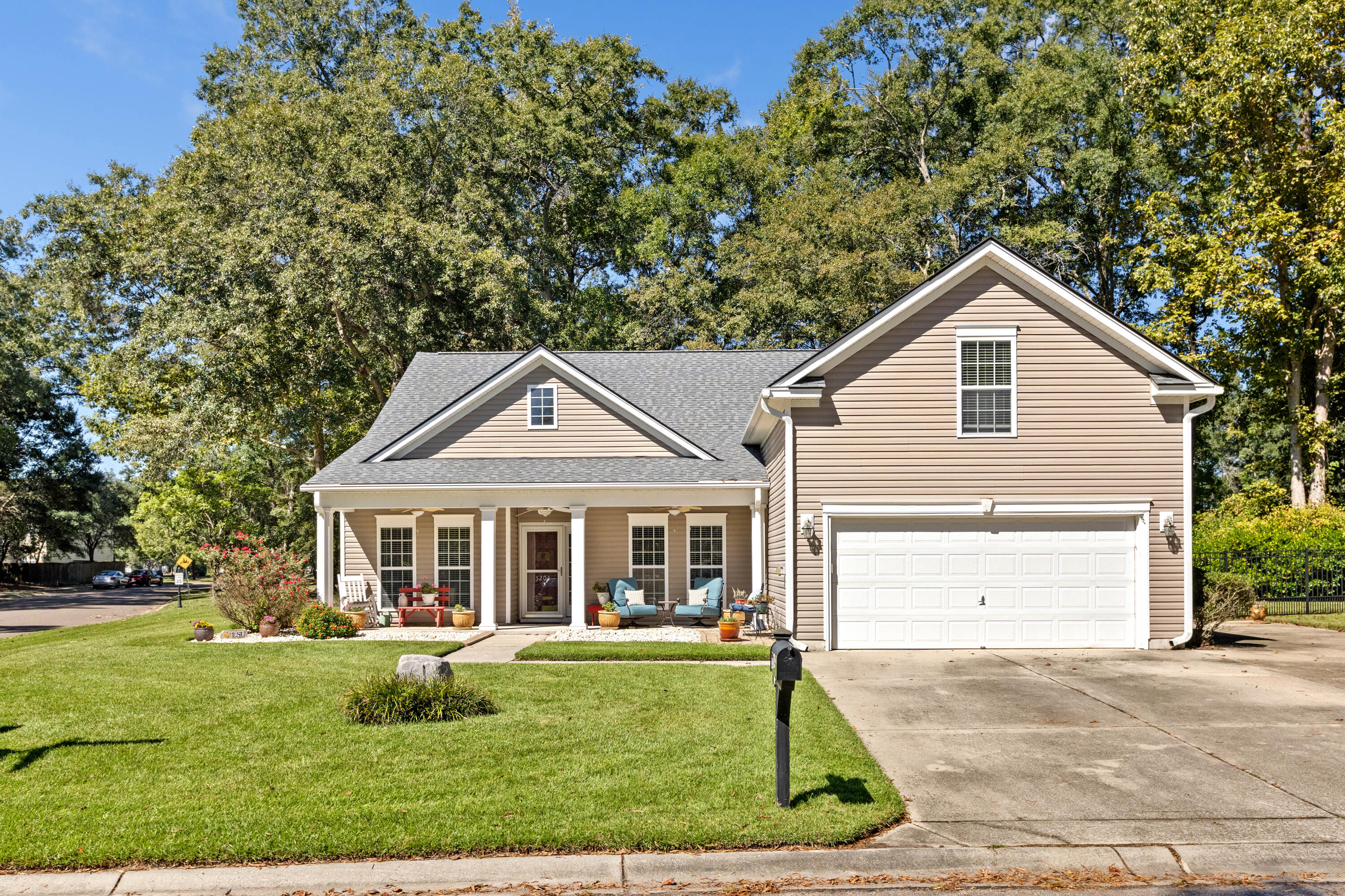 5204 Birdie Lane