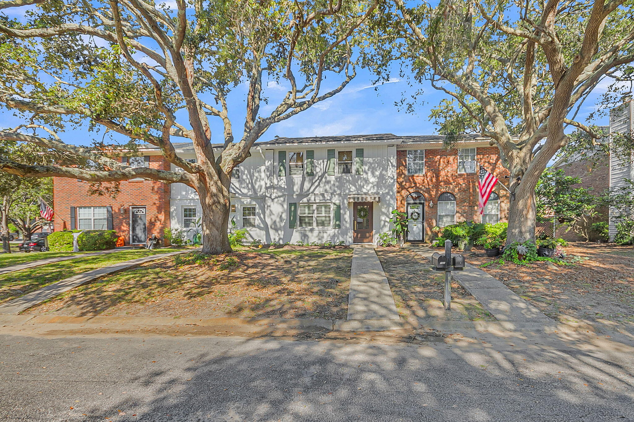 722 Harbor Lane