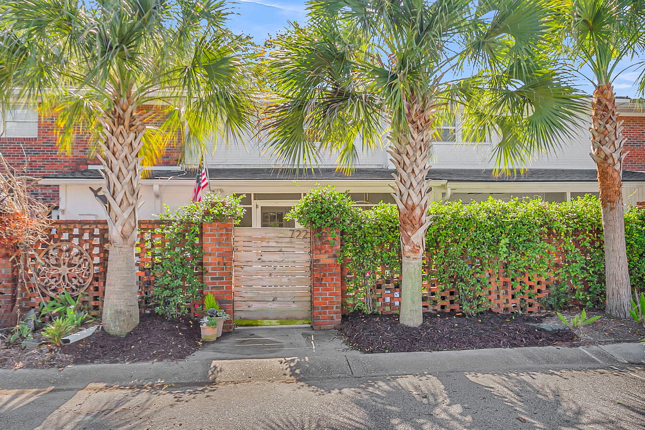 722 Harbor Lane