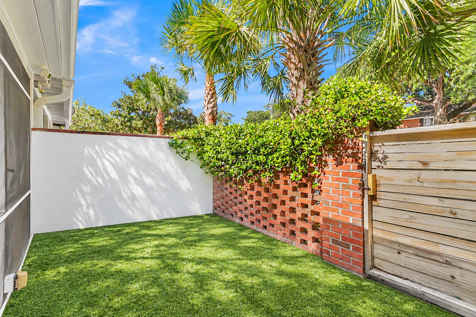 722 Harbor Lane