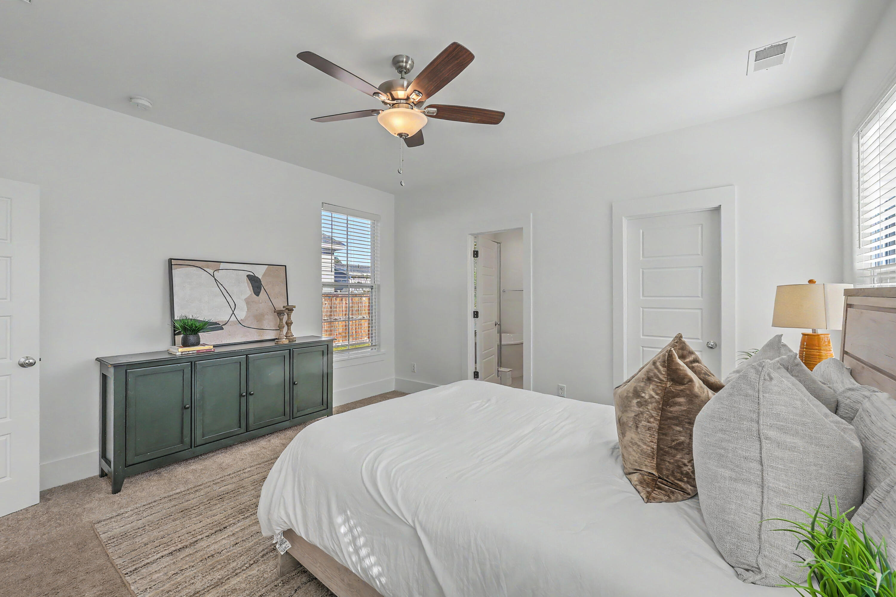 219 Clearblue Loop