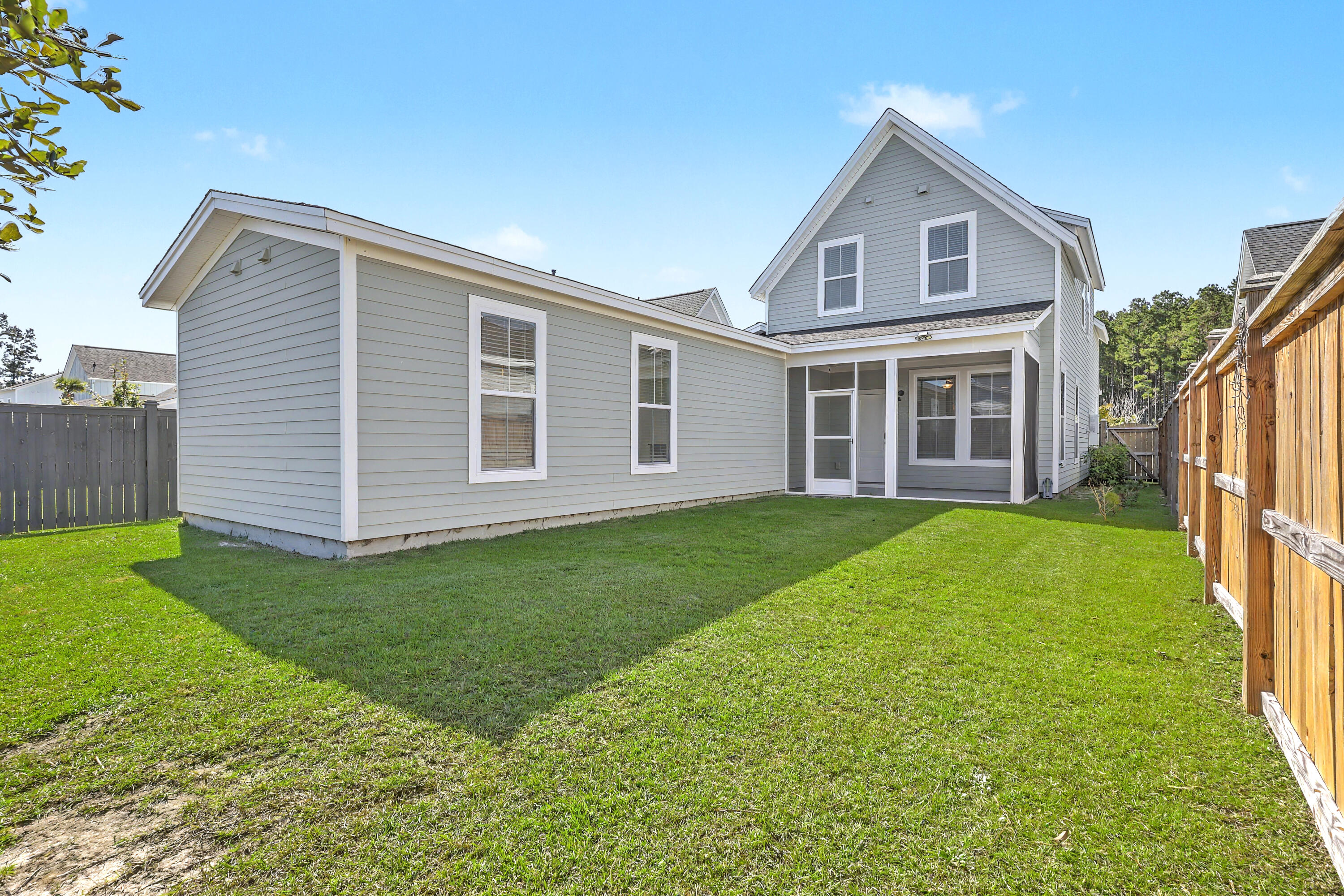 219 Clearblue Loop