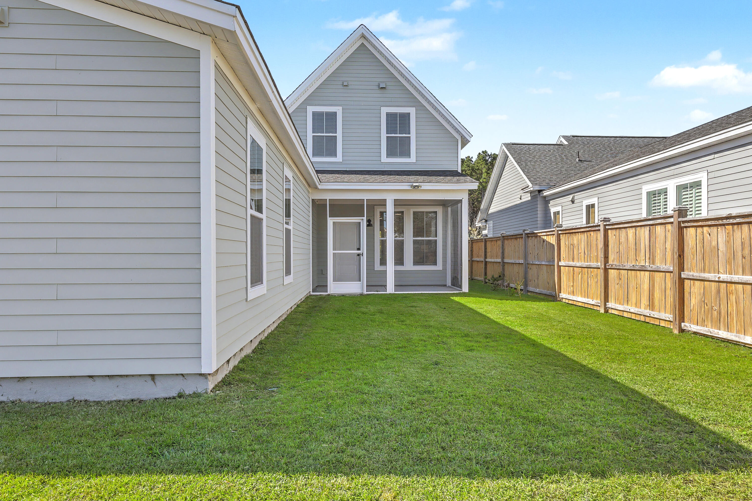 219 Clearblue Loop