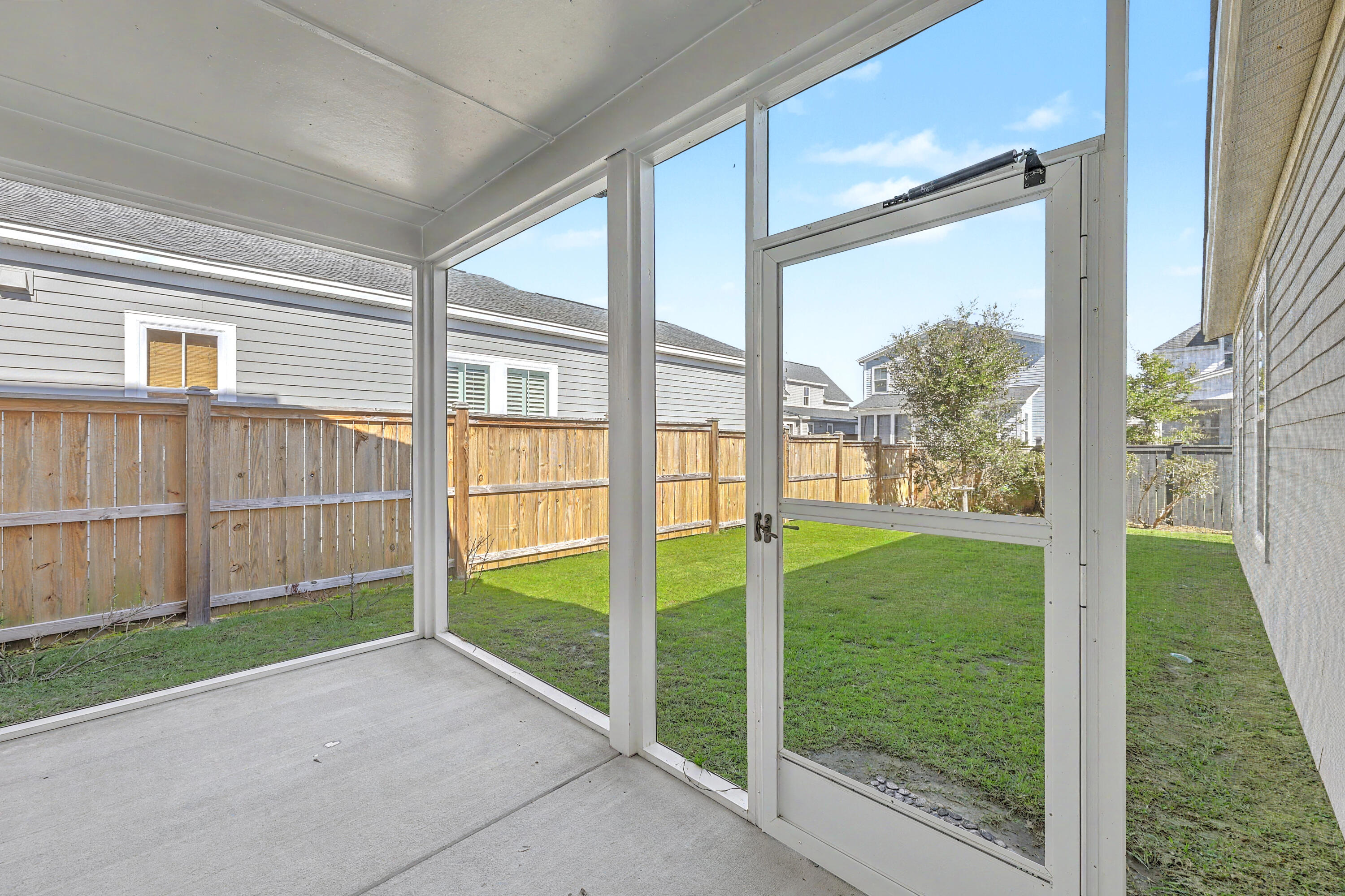 219 Clearblue Loop