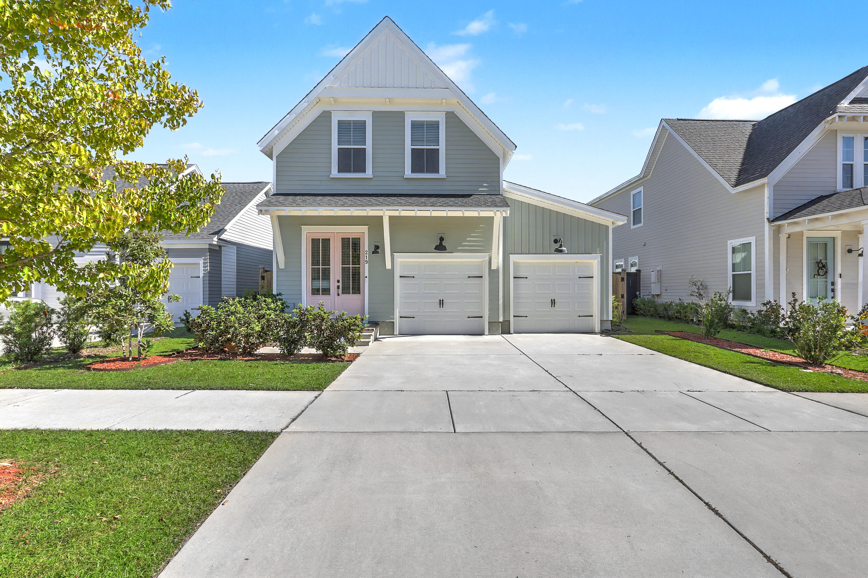 219 Clearblue Loop