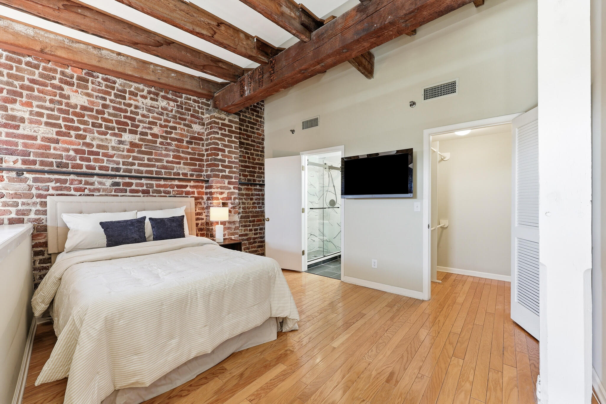 3 Queen Street Apt 304