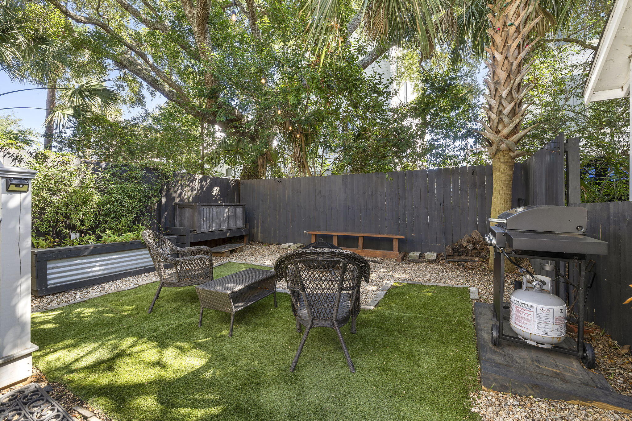 9 1/2 Halsey Street