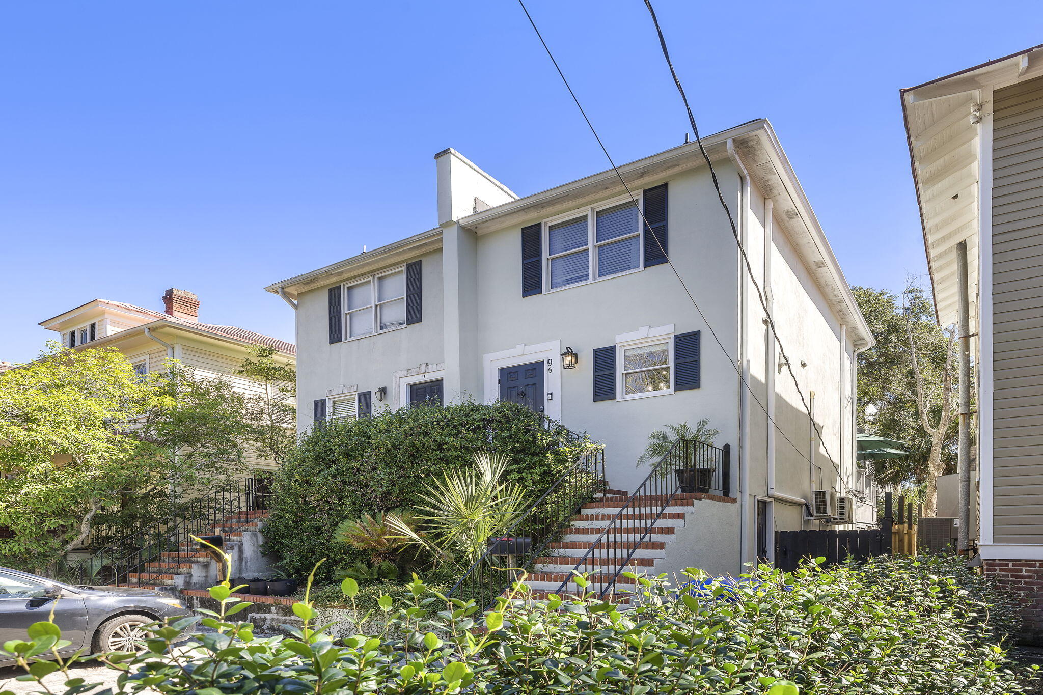 9 1/2 Halsey Street