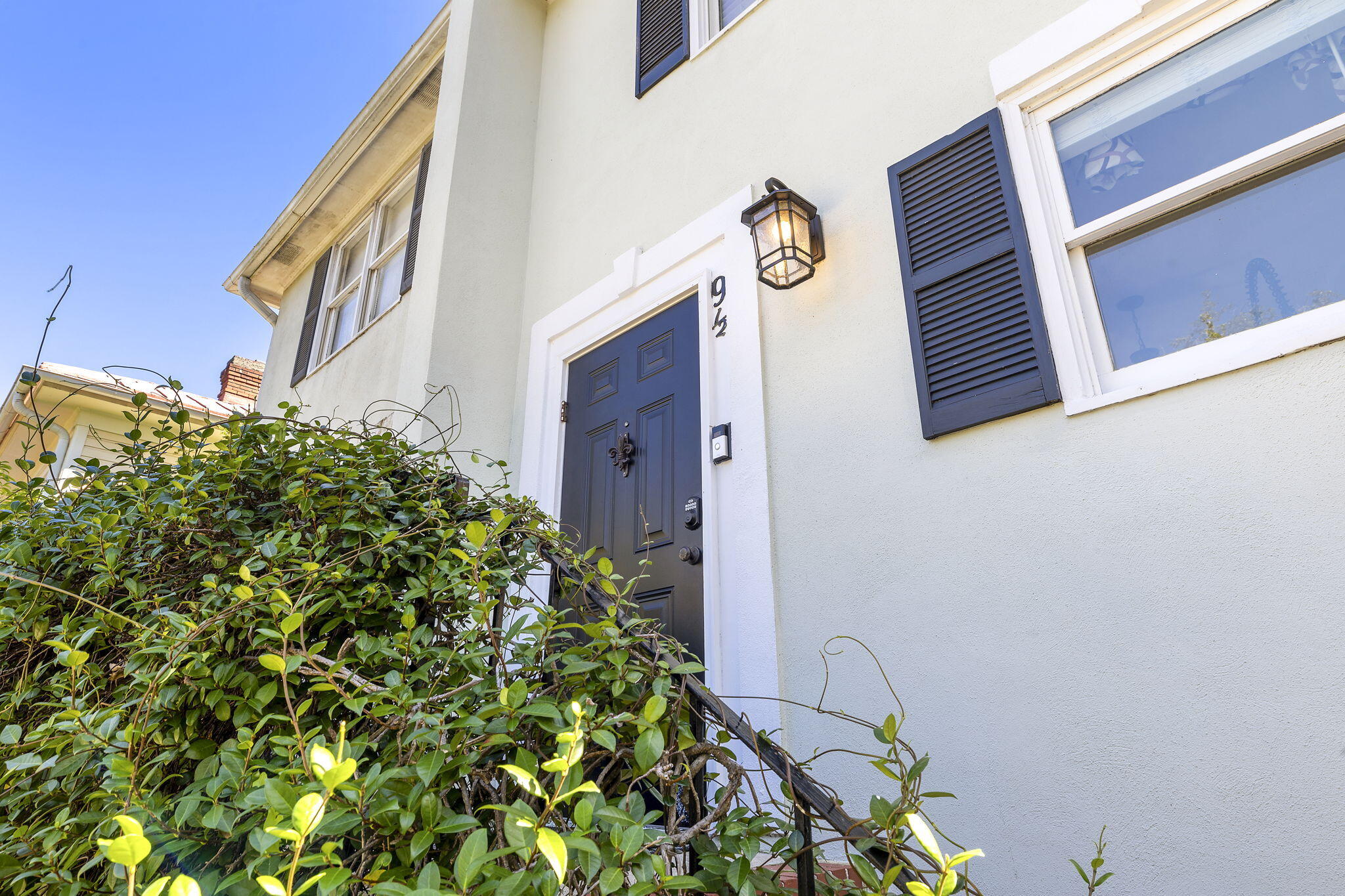 9 1/2 Halsey Street
