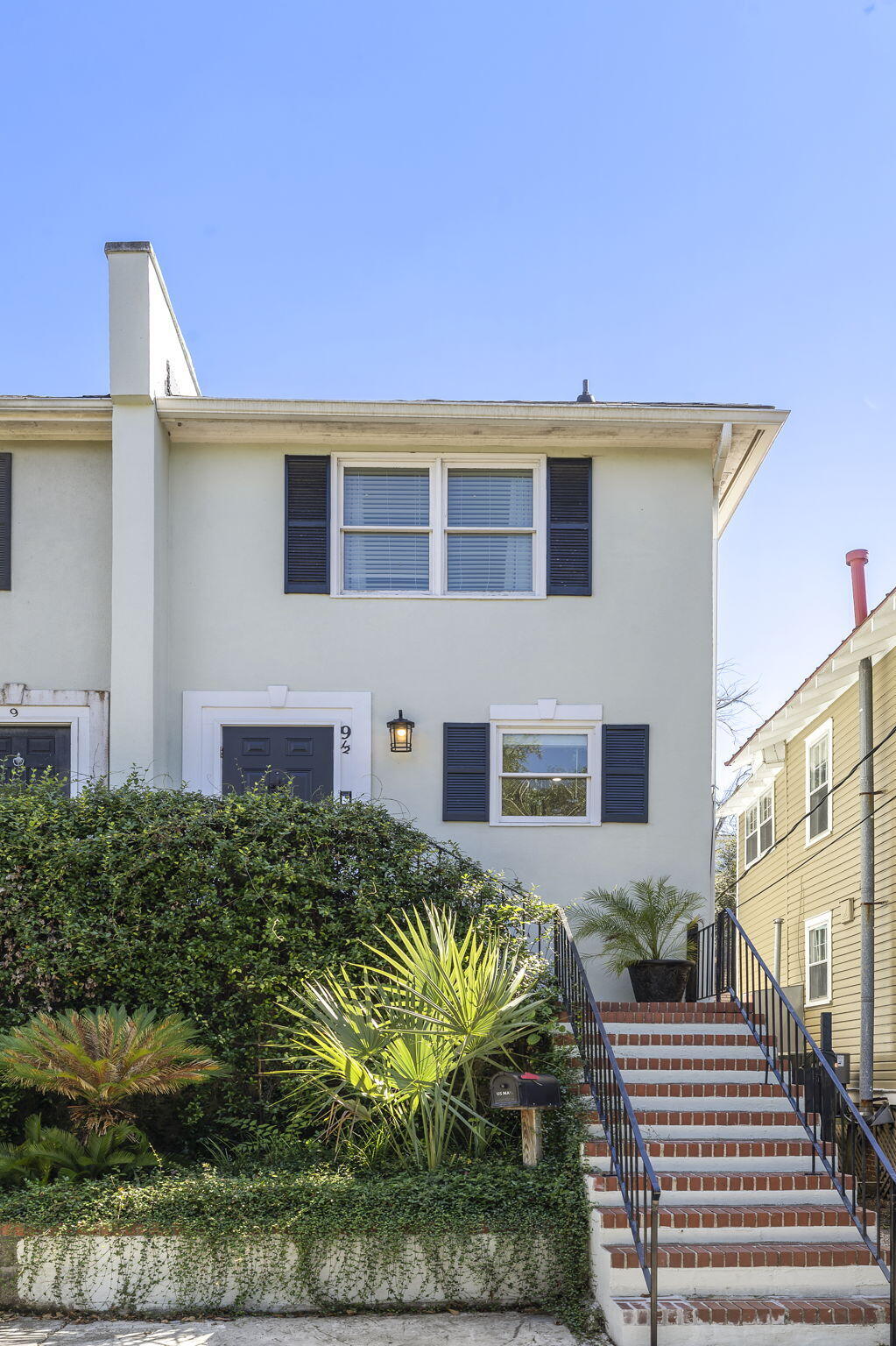 9 1/2 Halsey Street