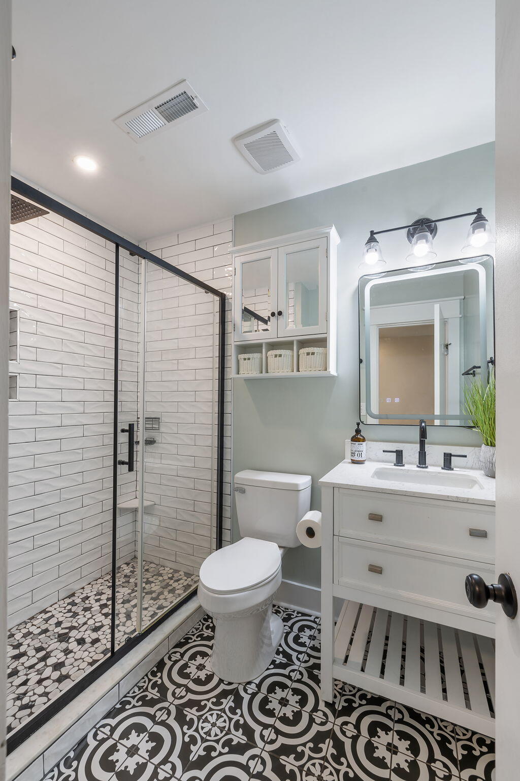 9 1/2 Halsey Street