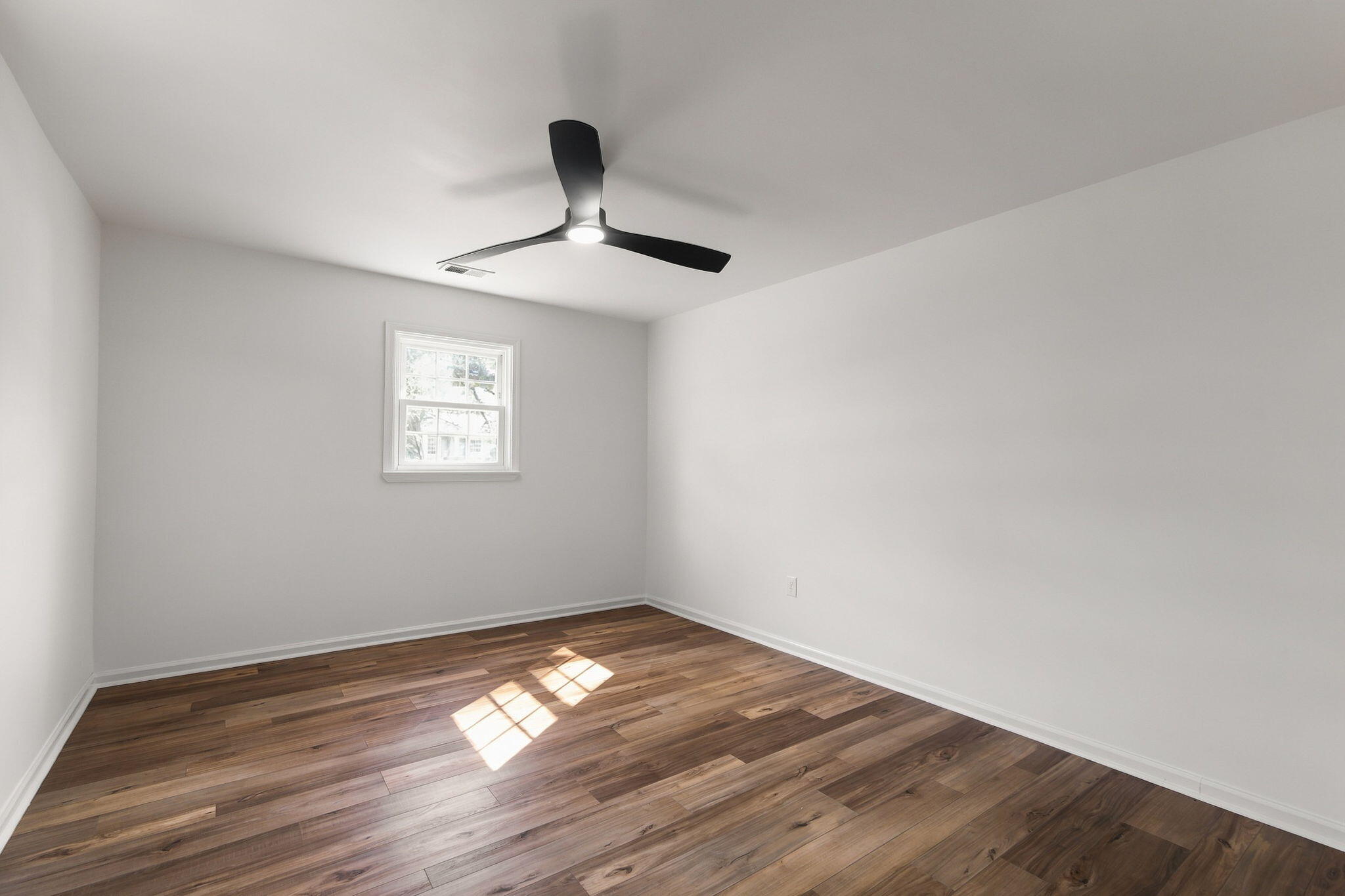 28 Farmfield Avenue