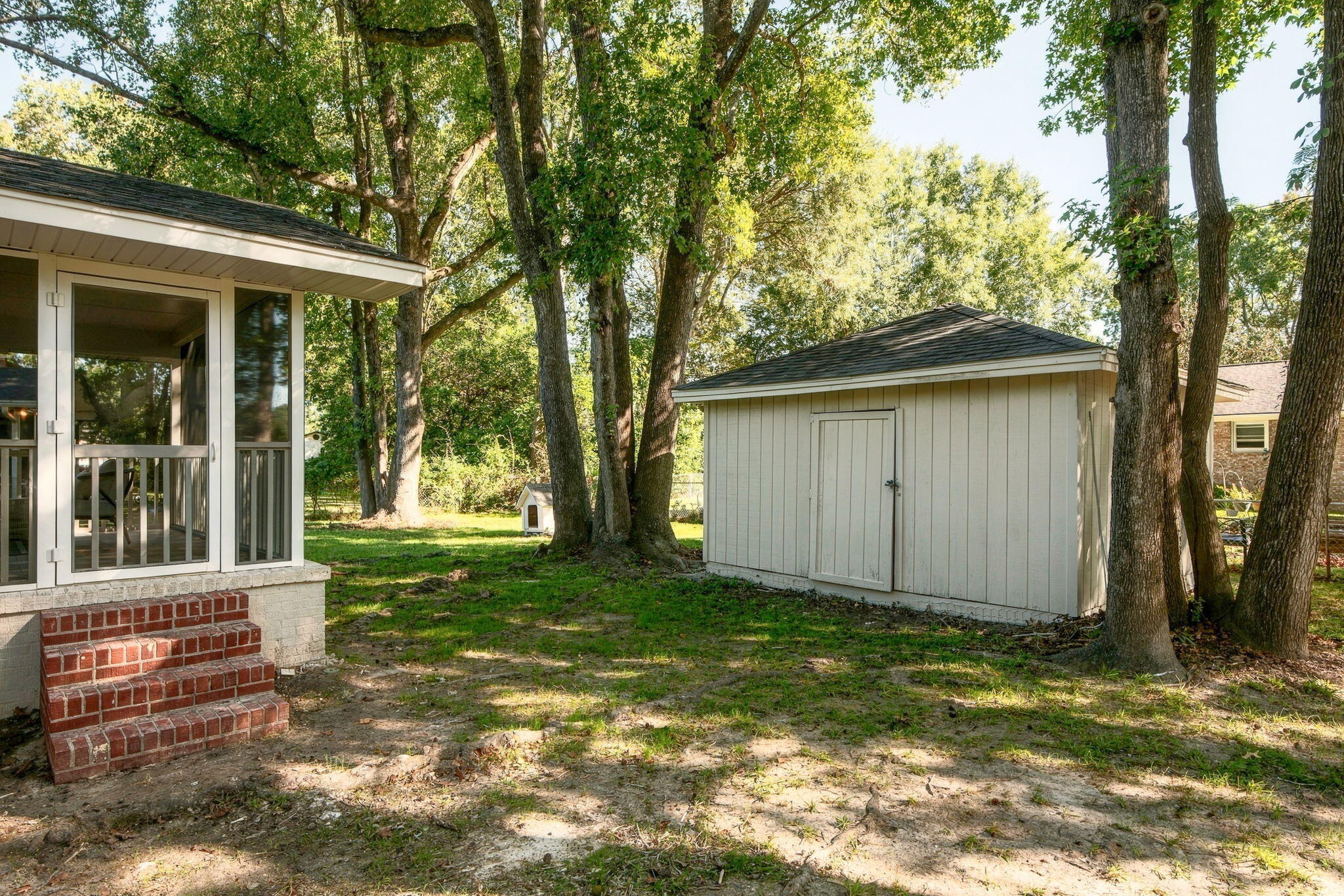 28 Farmfield Avenue