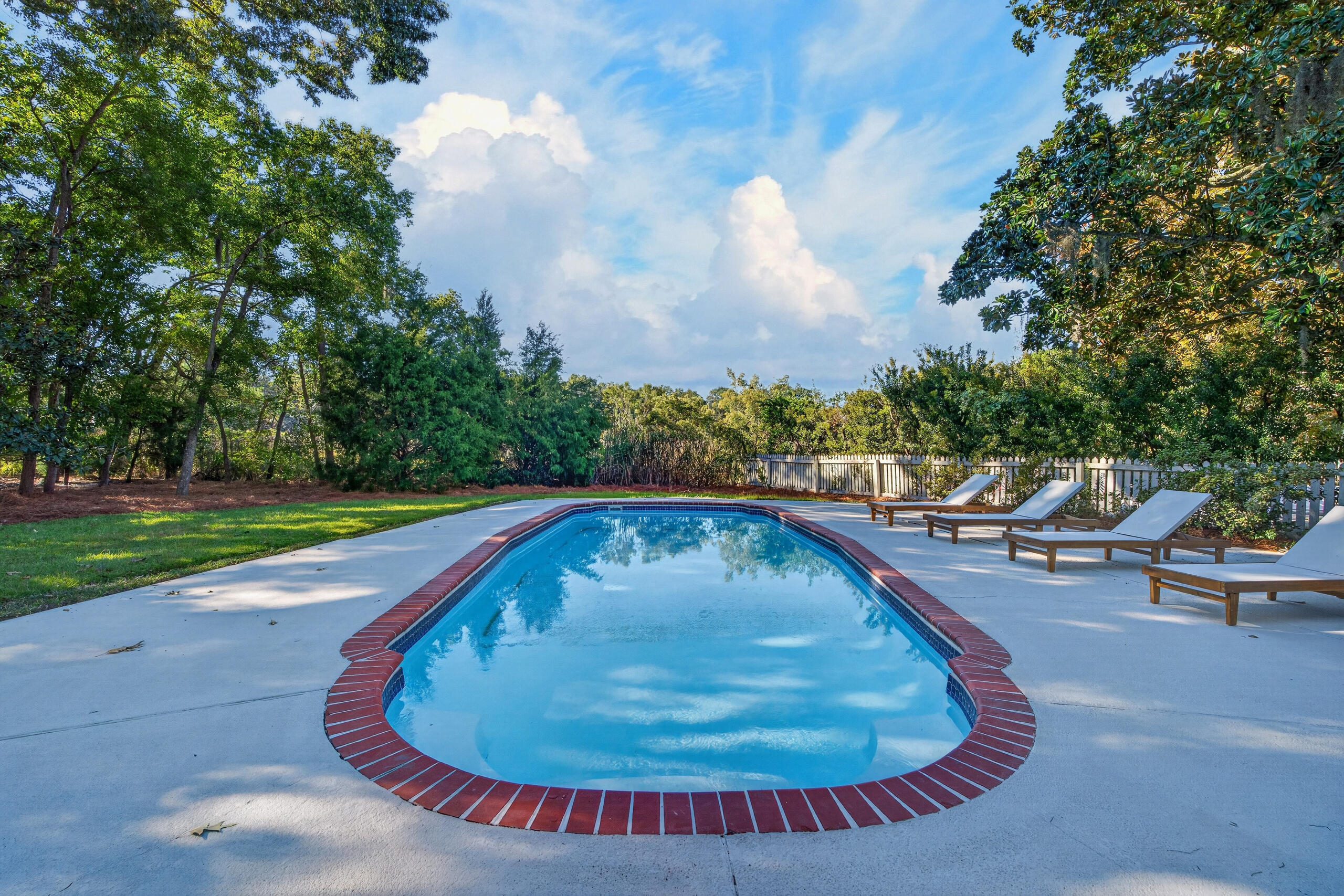 1635 Seignious Drive